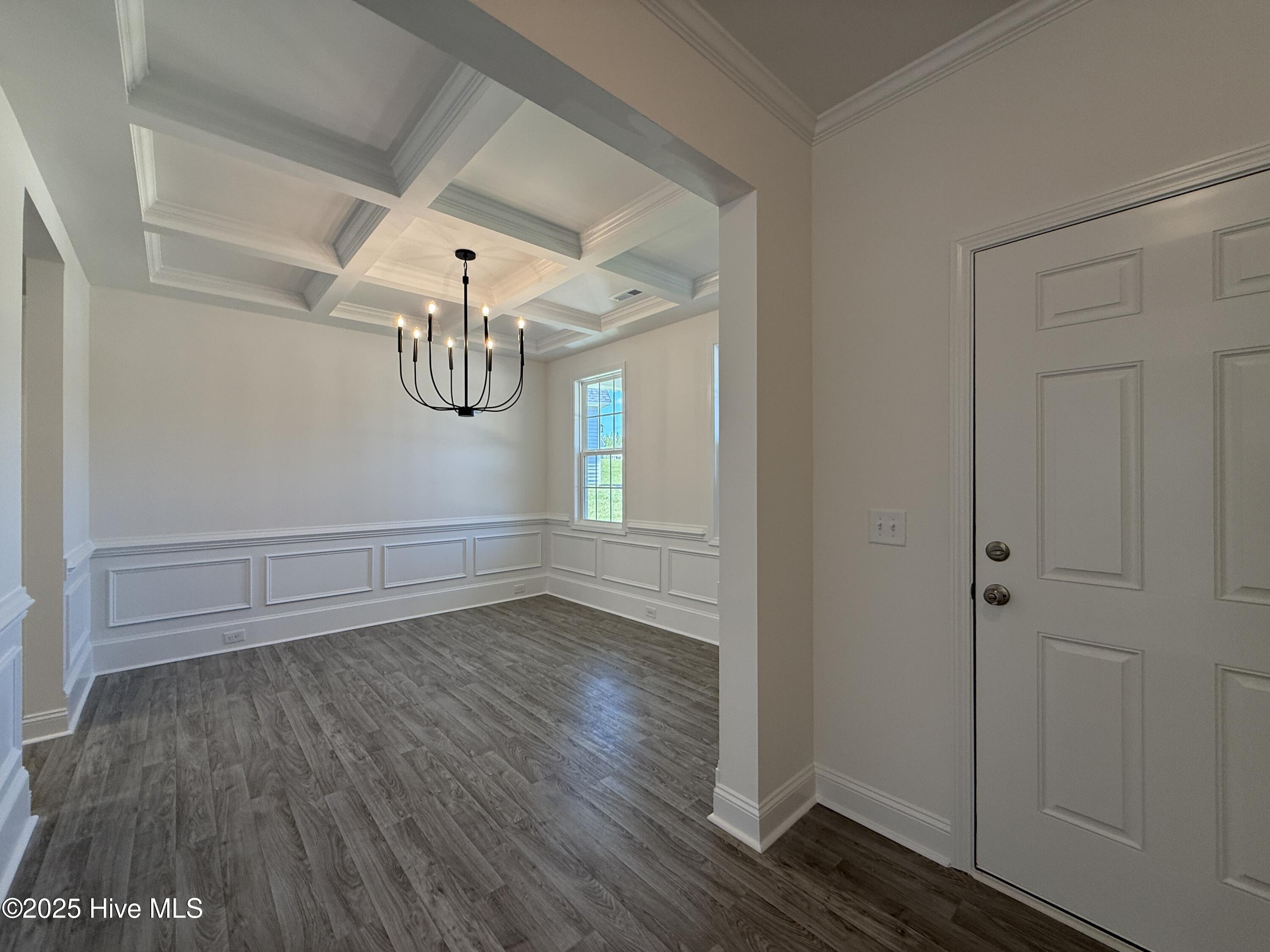 88 Pikewood Court Property Photo 5