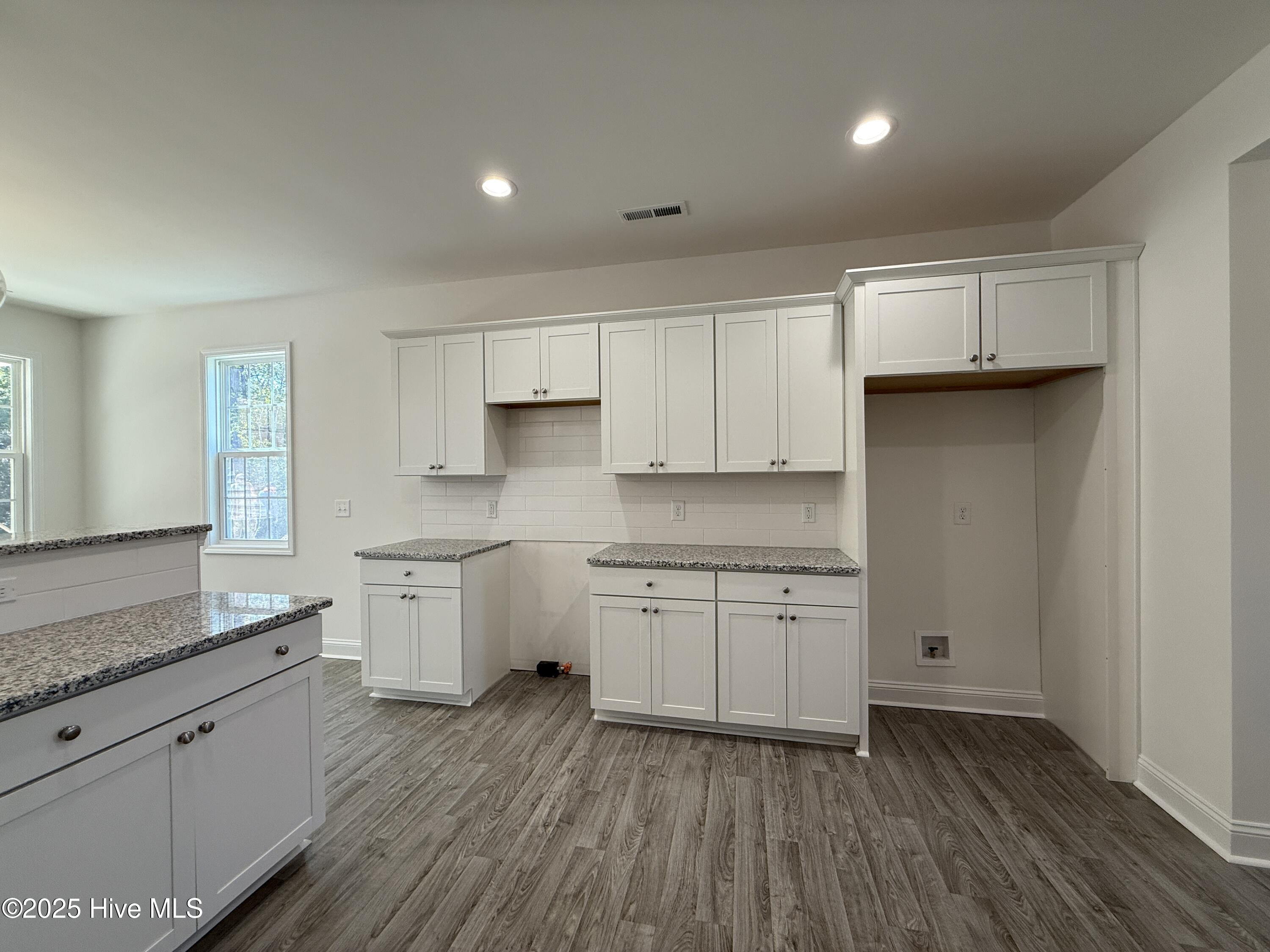 88 Pikewood Court Property Photo 11