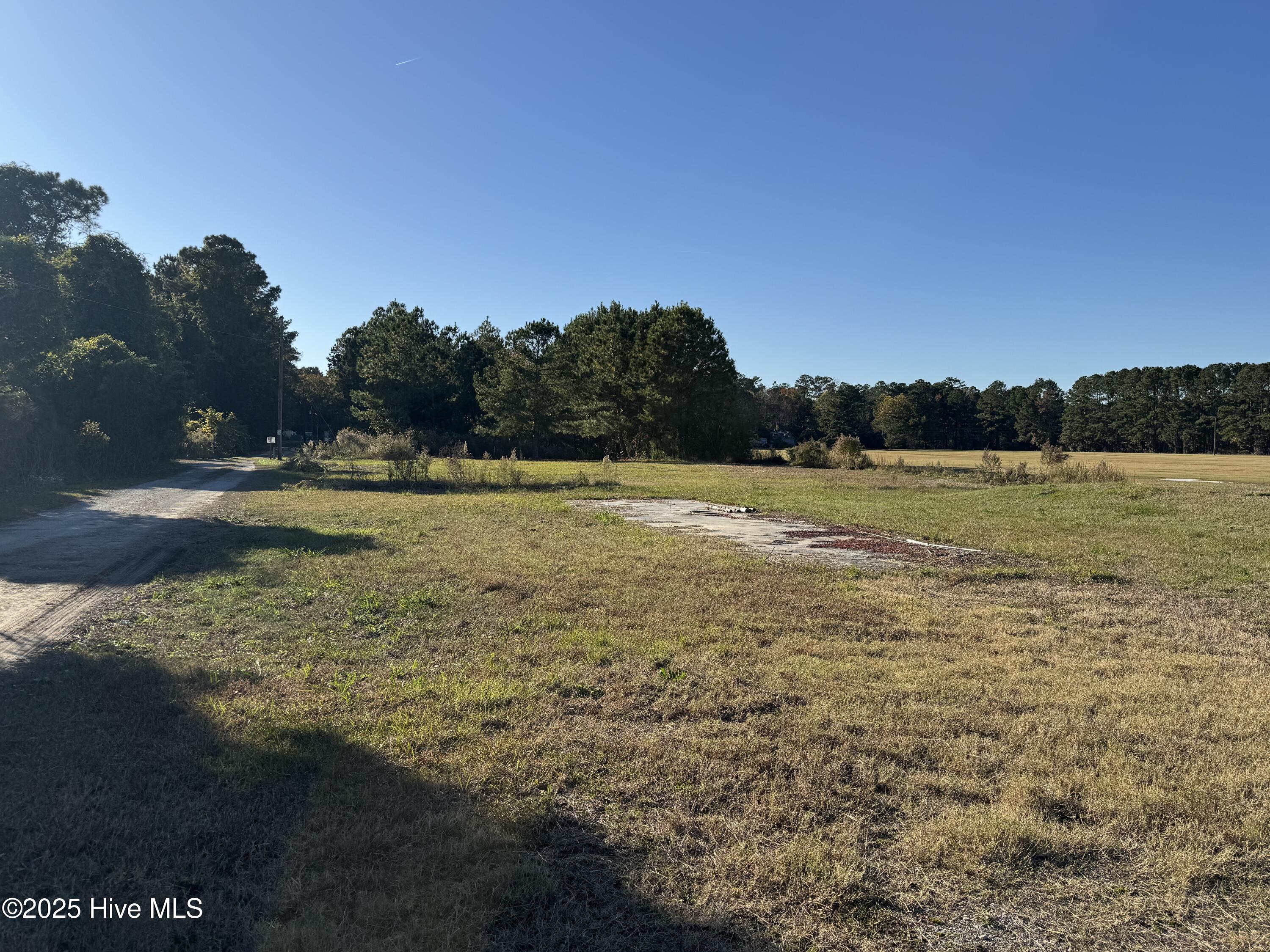 1571 Belgrade-swansboro Road Property Photo 3