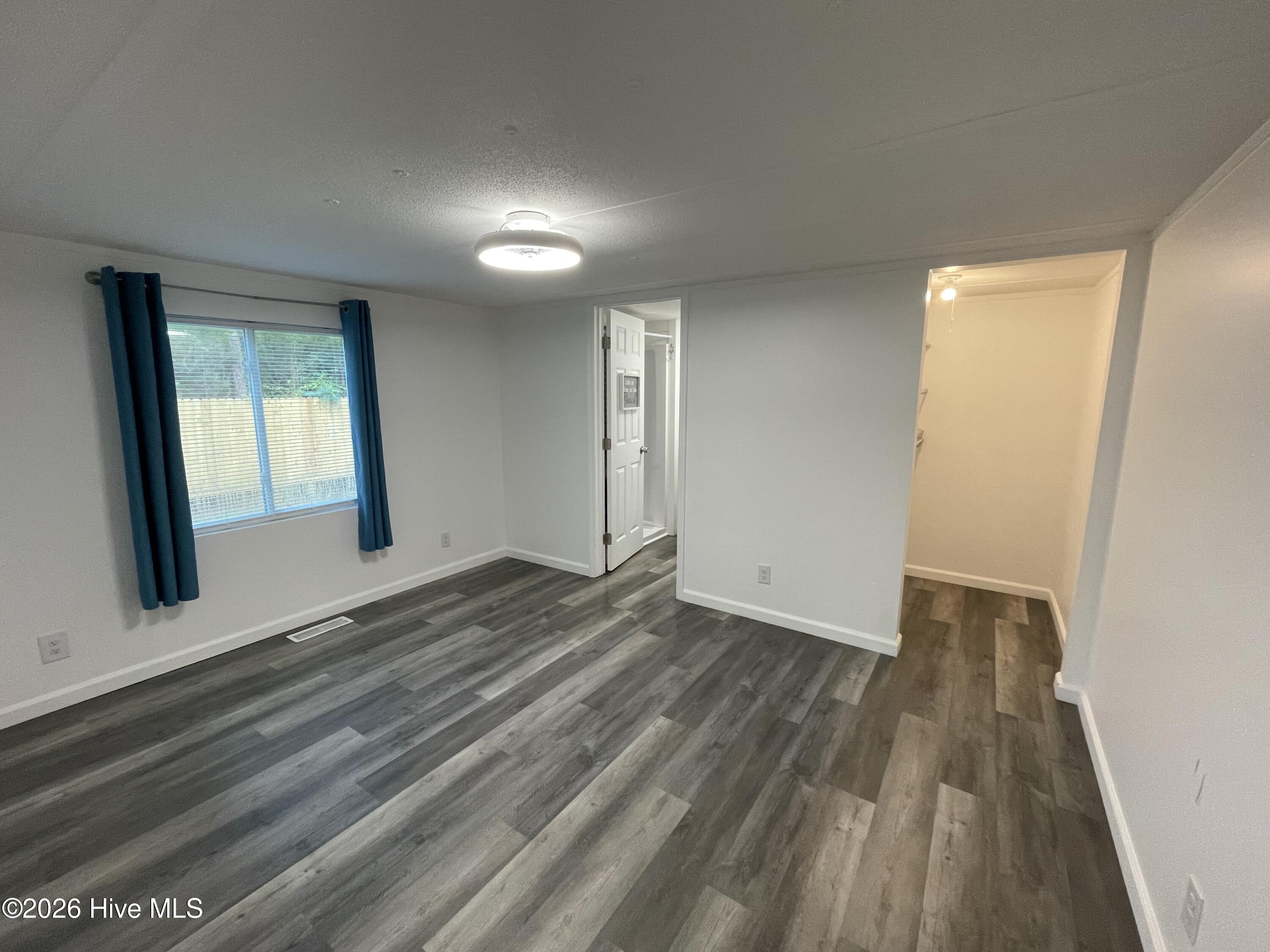 658 Westwind Drive Sw Property Photo 8
