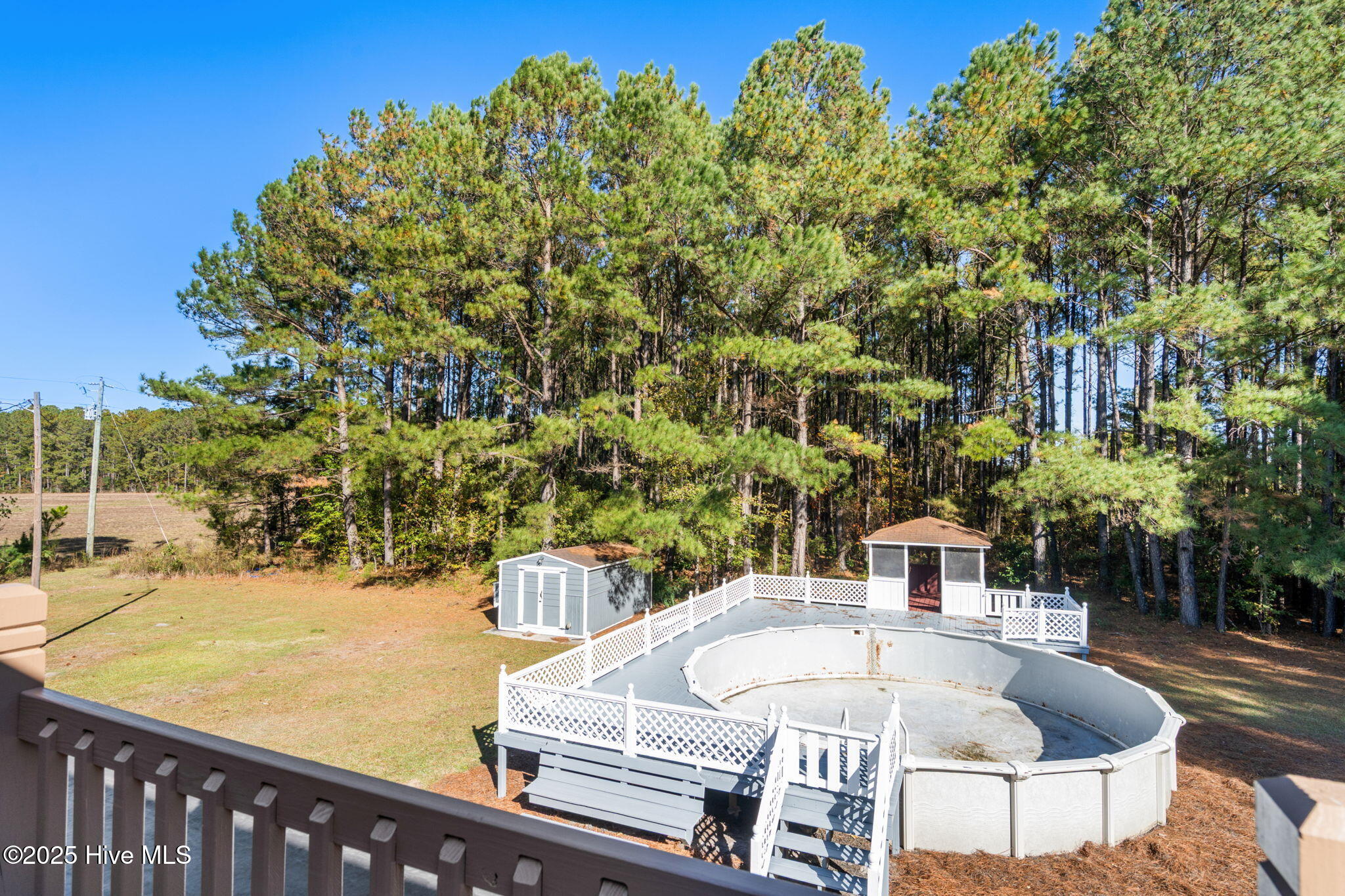 735 Airport Road Property Photo 11