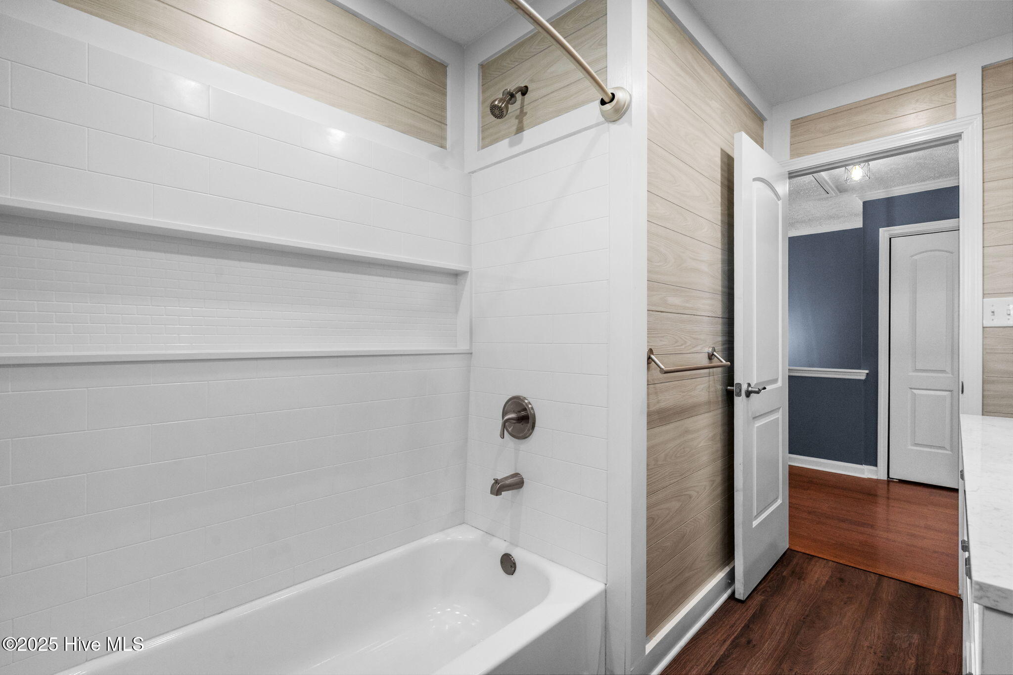 735 Airport Road Property Photo 14