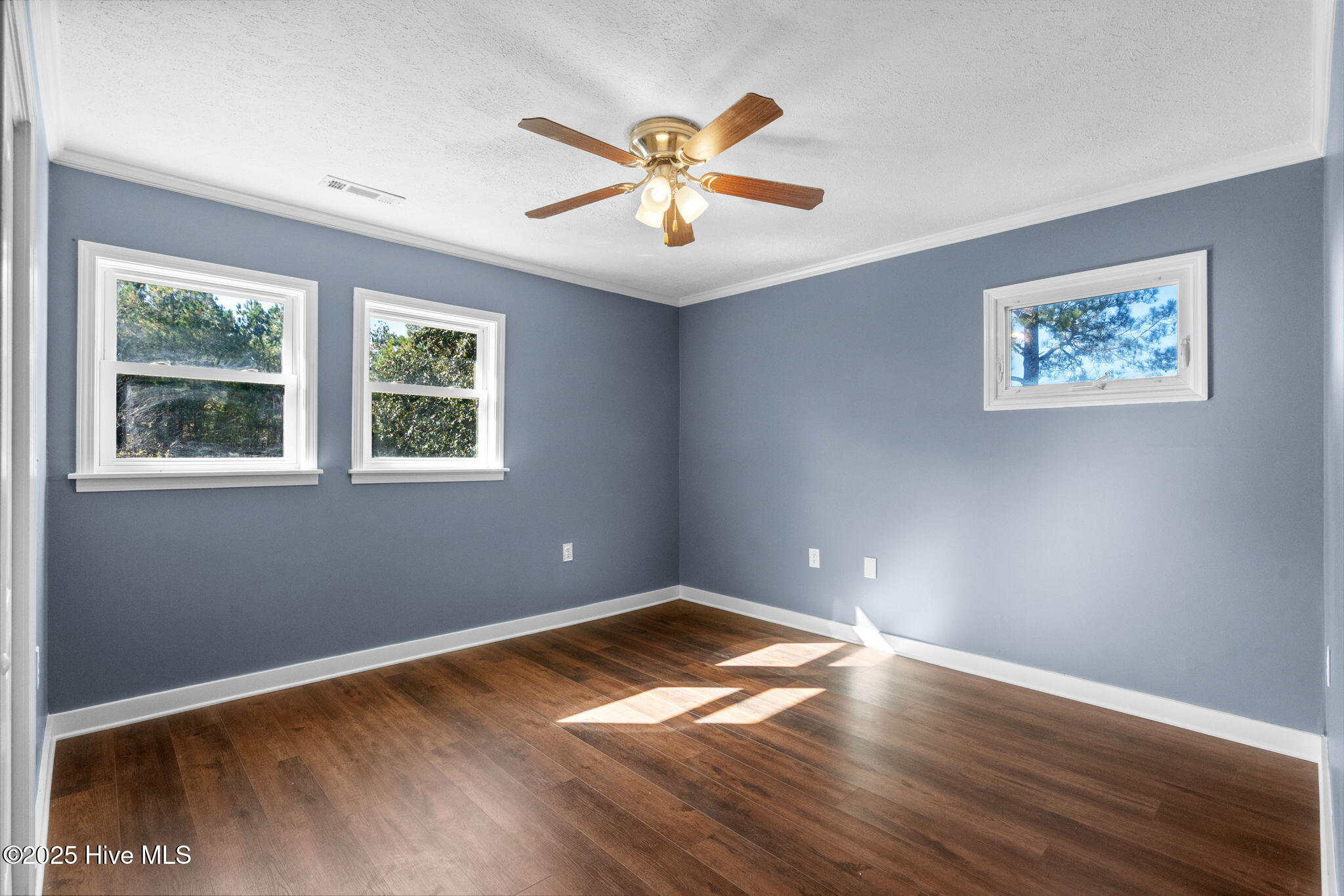 735 Airport Road Property Photo 15