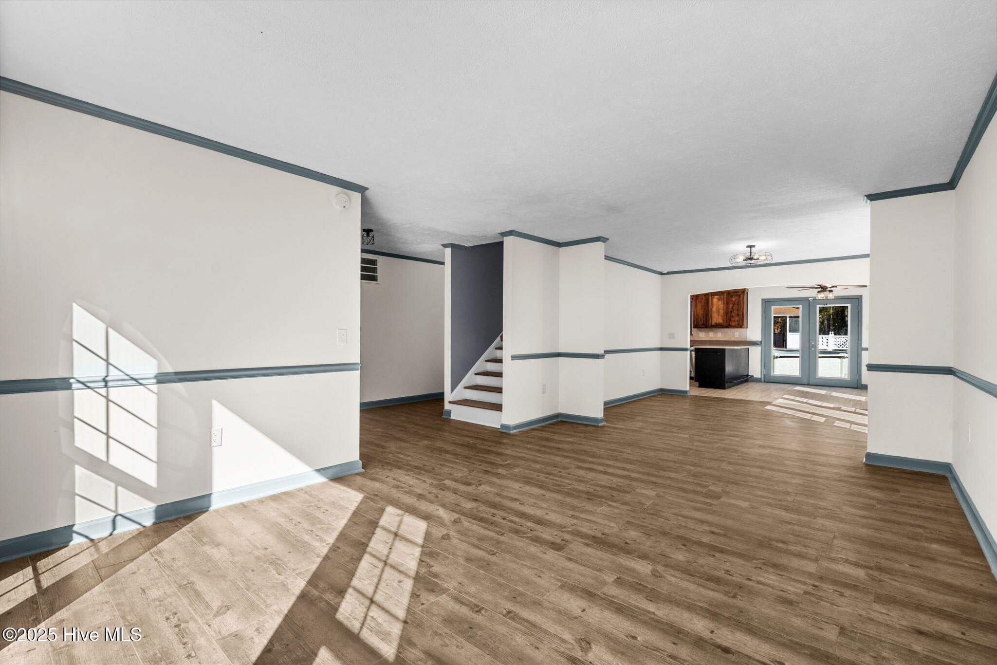 735 Airport Road Property Photo 18