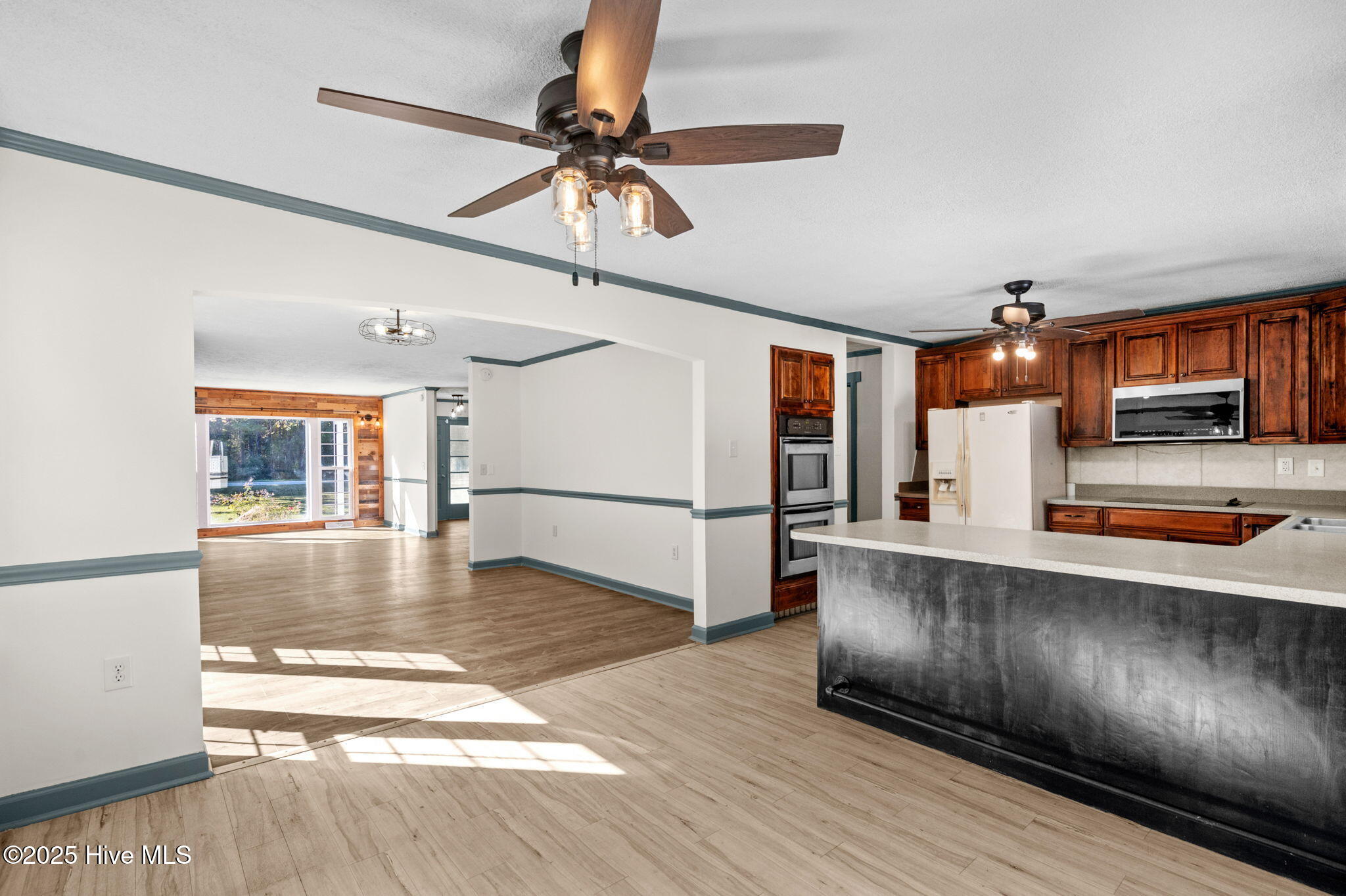 735 Airport Road Property Photo 24
