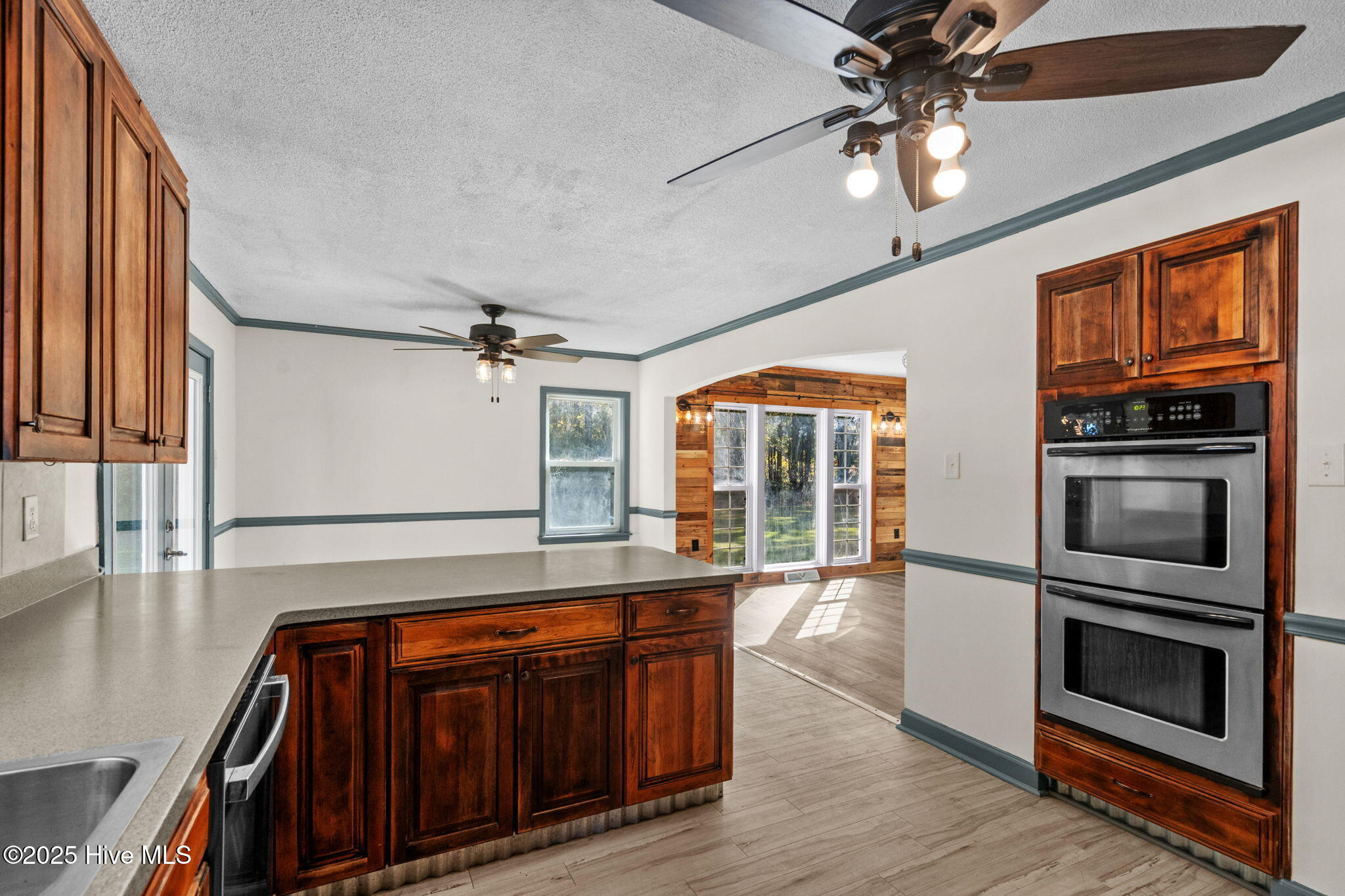 735 Airport Road Property Photo 27