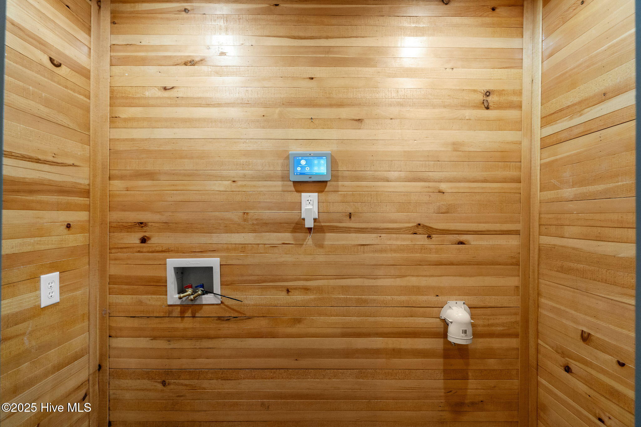 735 Airport Road Property Photo 32