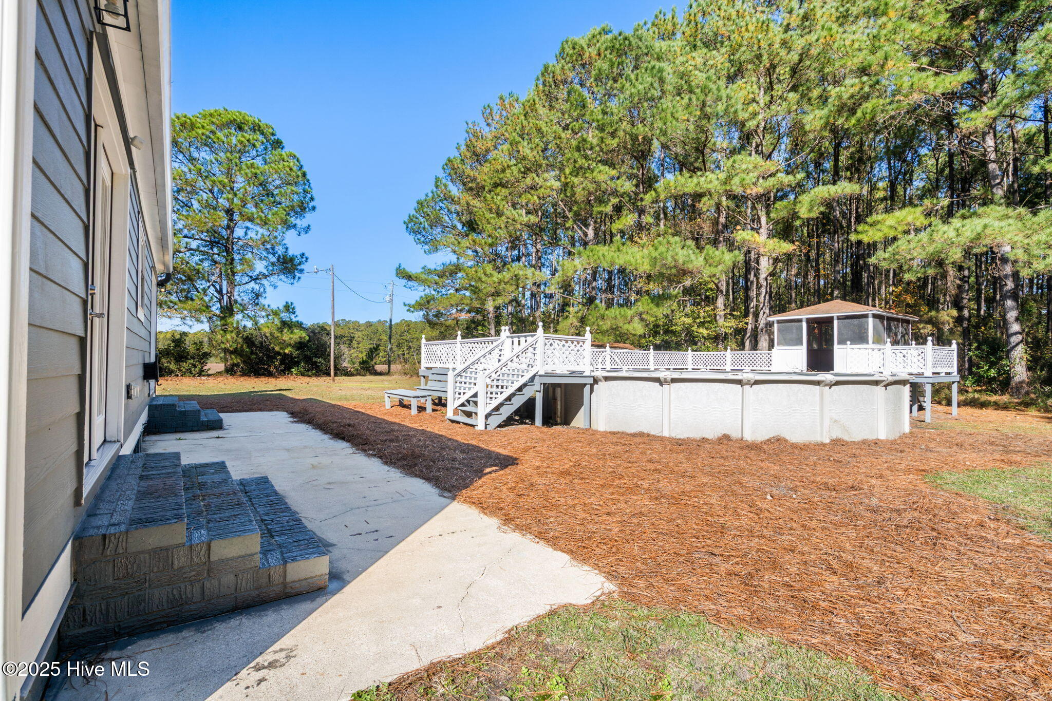 735 Airport Road Property Photo 35