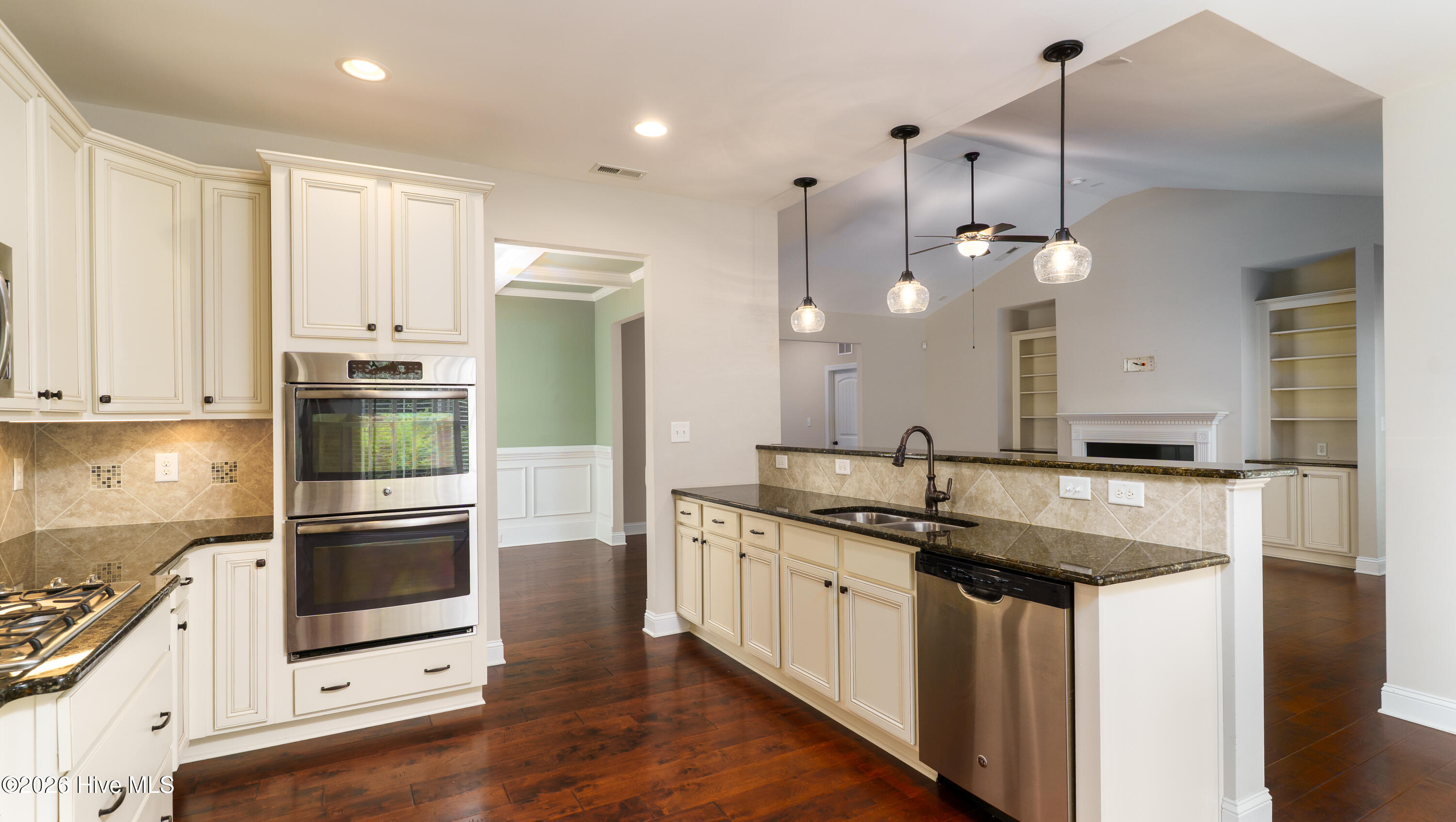 257 Champions Ridge Drive Property Photo 8