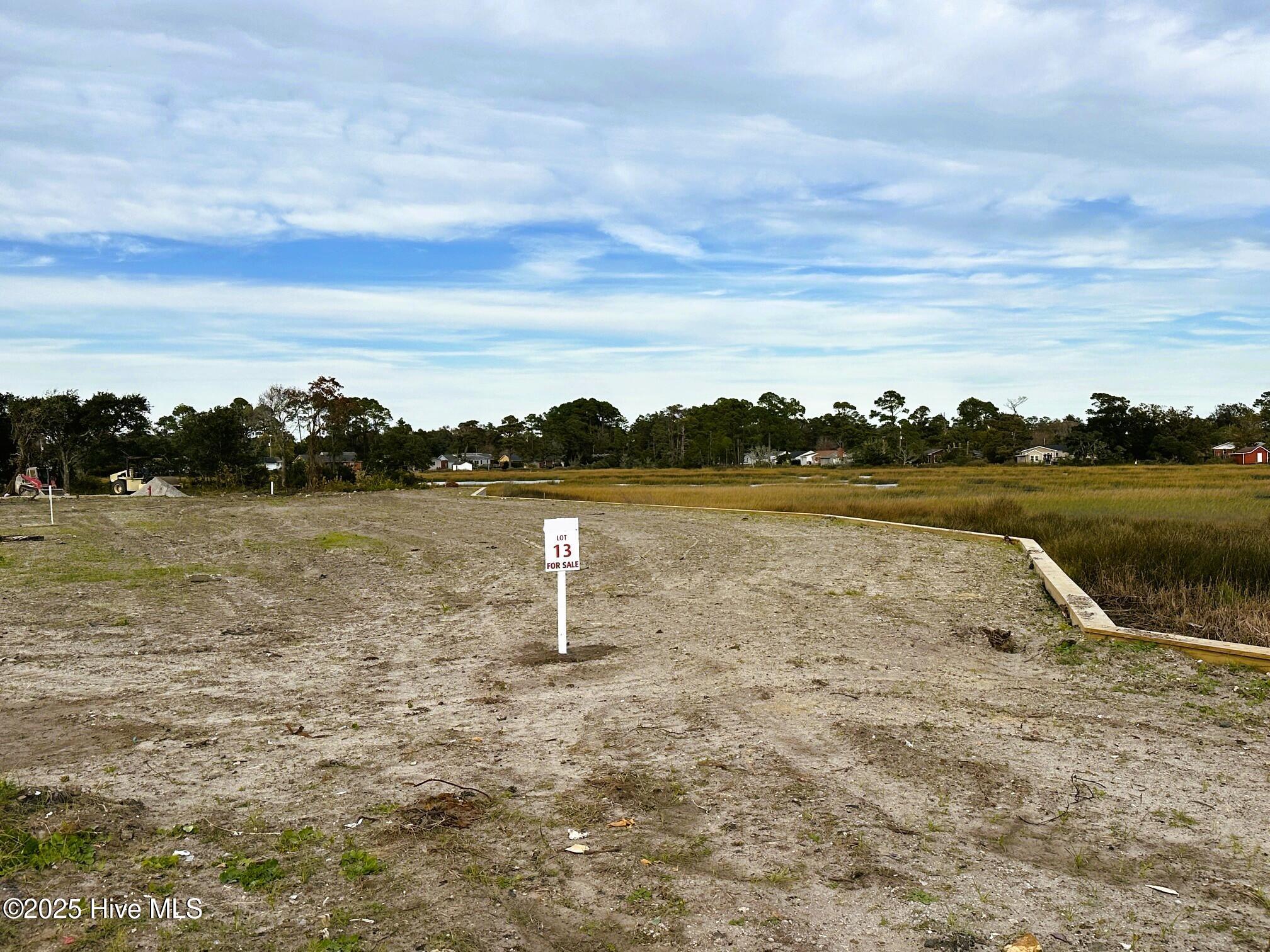 2400/2402 Ferabee Street Property Photo 1