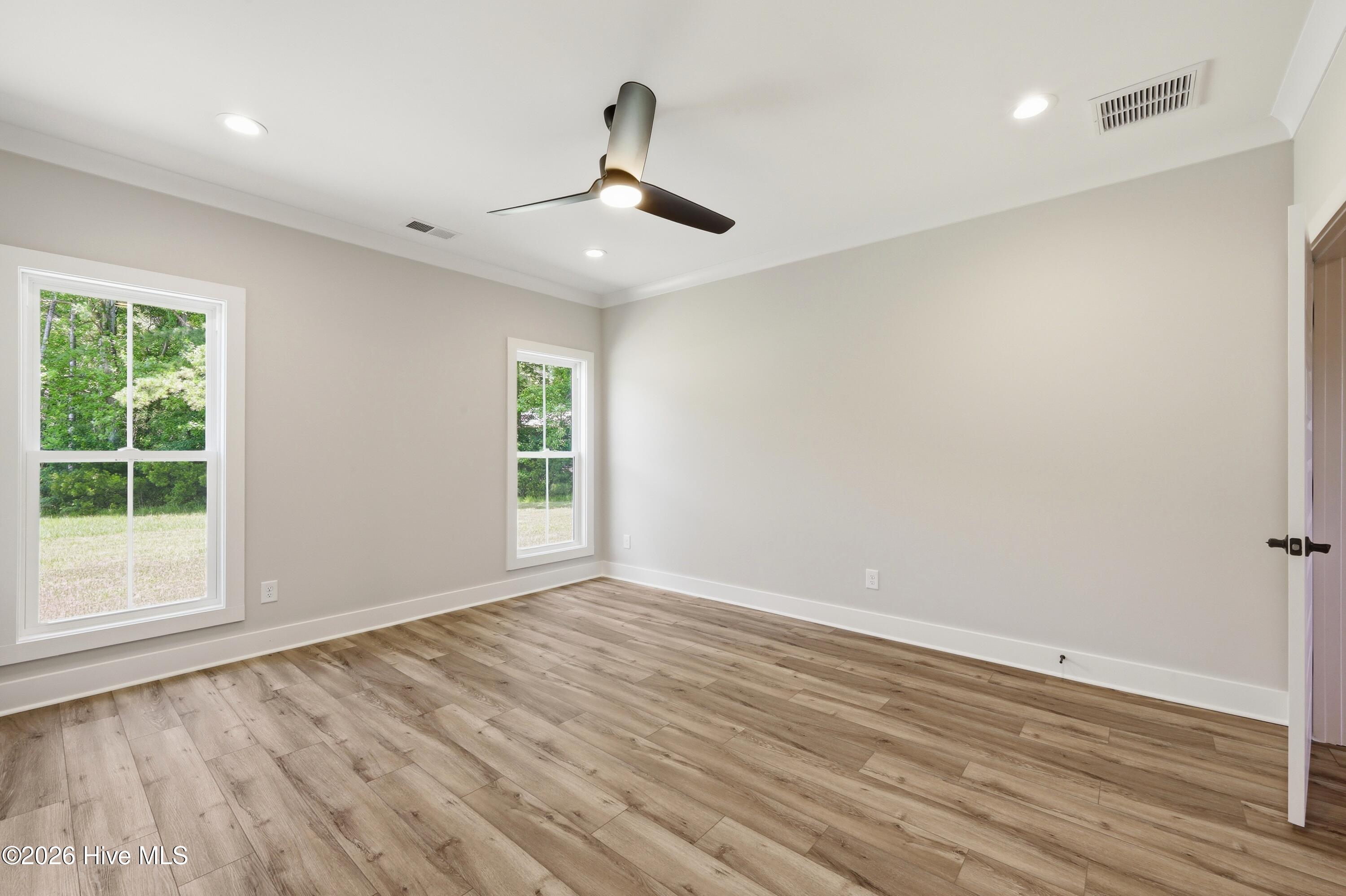 128 W Burton Farm Drive Property Photo 13