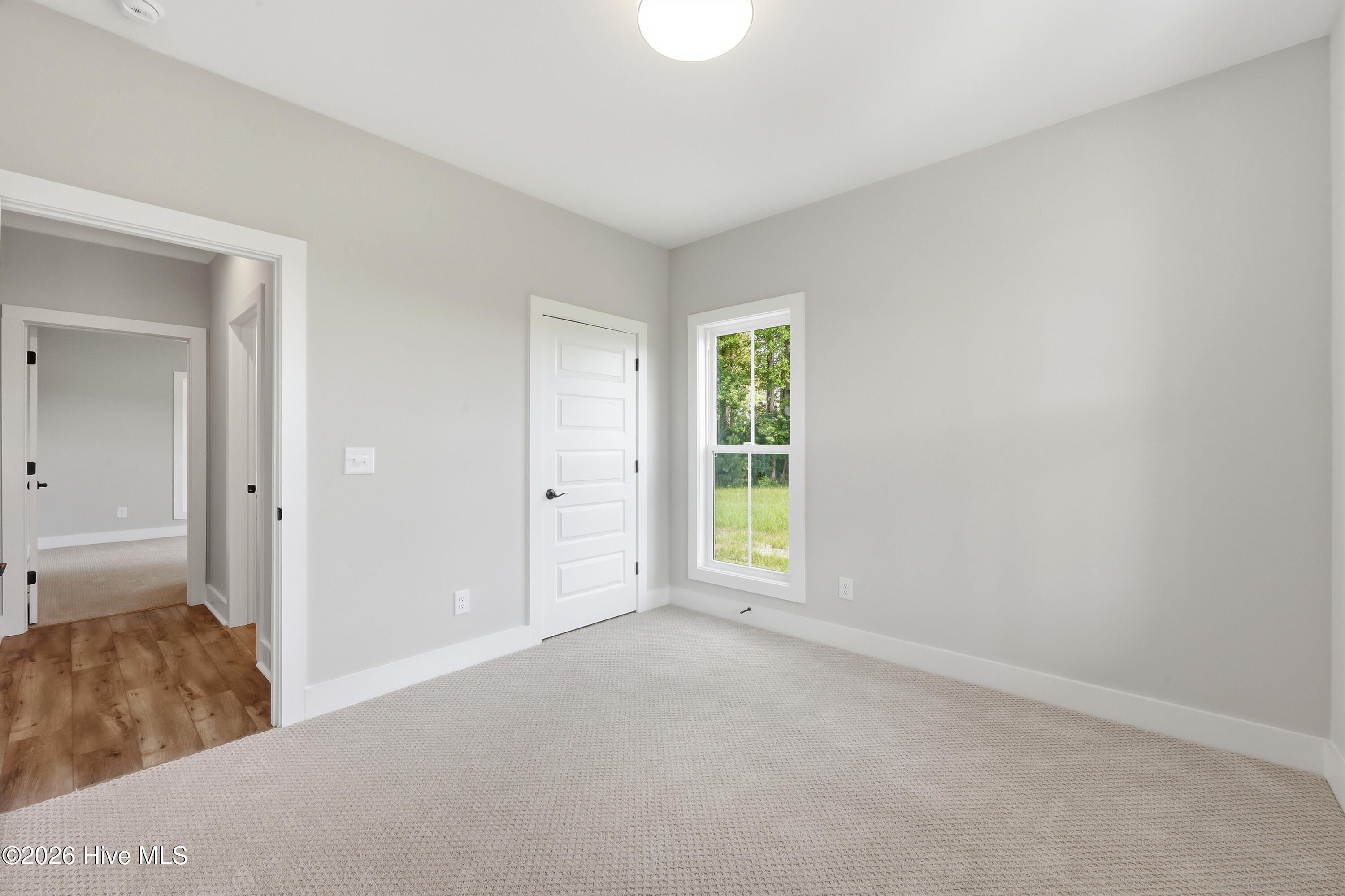 128 W Burton Farm Drive Property Photo 25