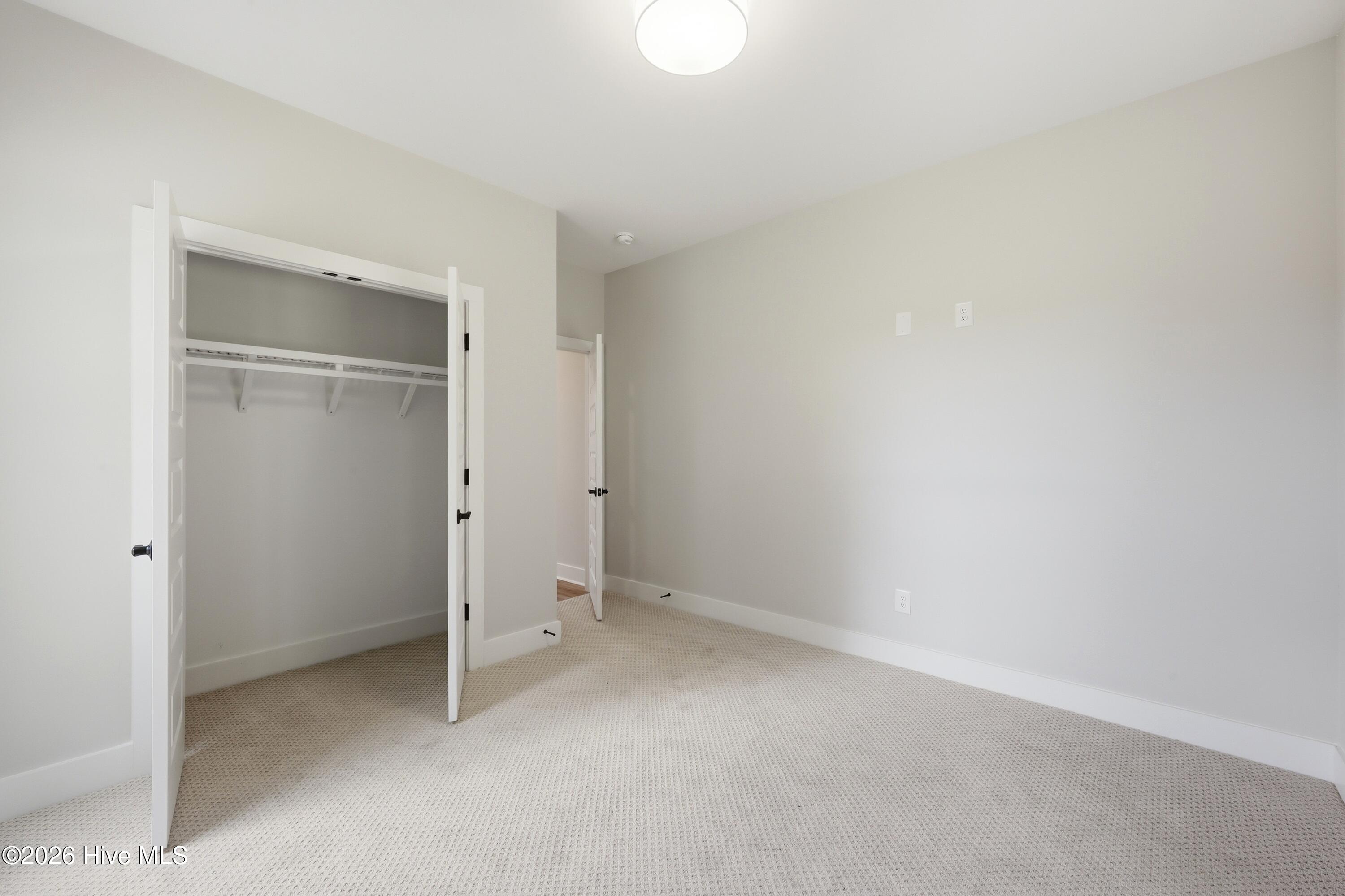 128 W Burton Farm Drive Property Photo 29