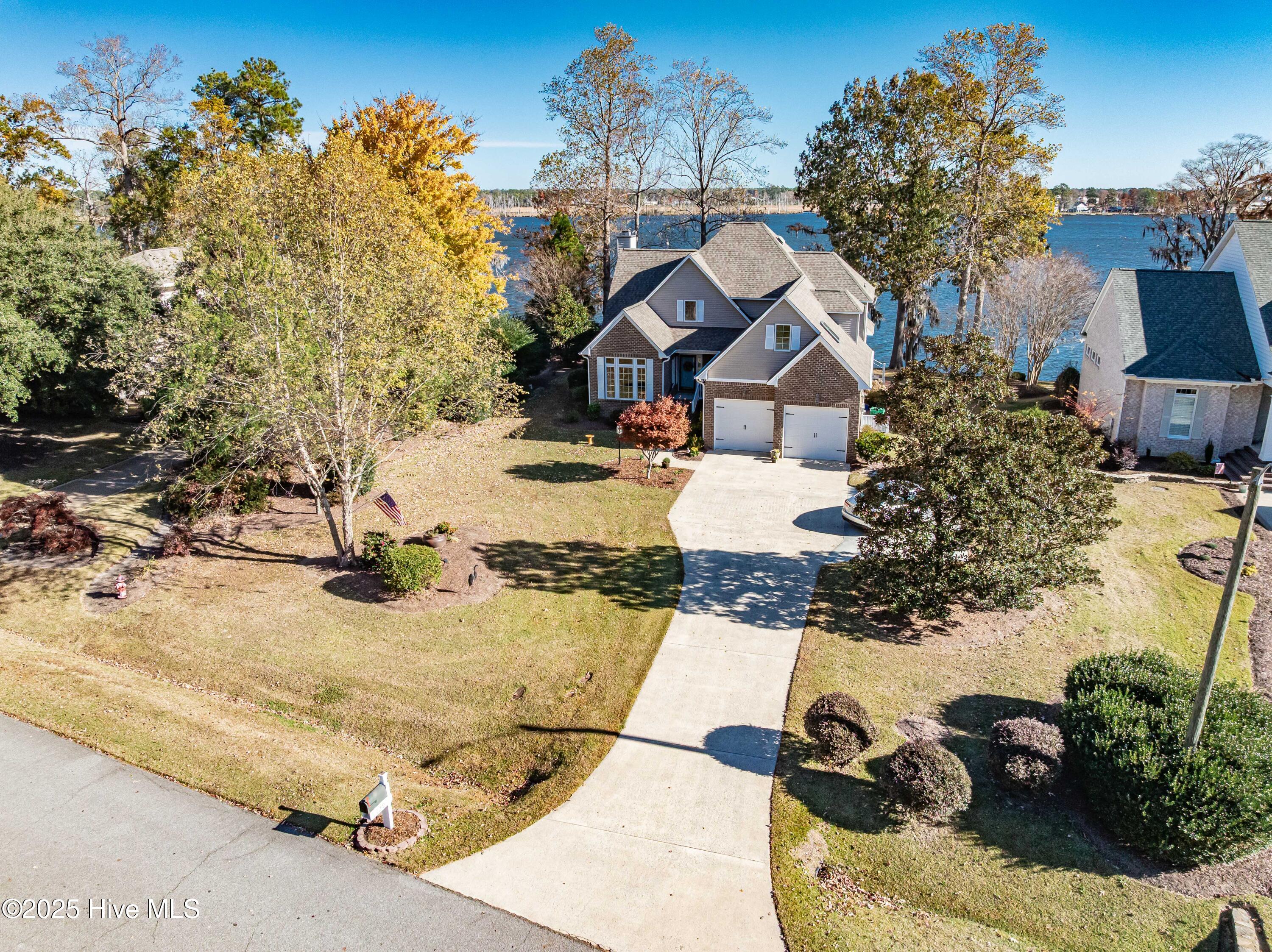 129 Pamlico Lane Property Photo 1