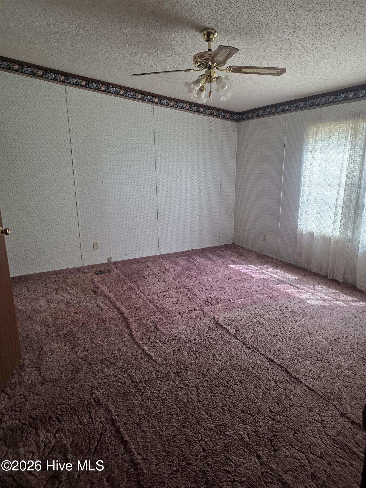 723 W Broad Street Property Photo 11