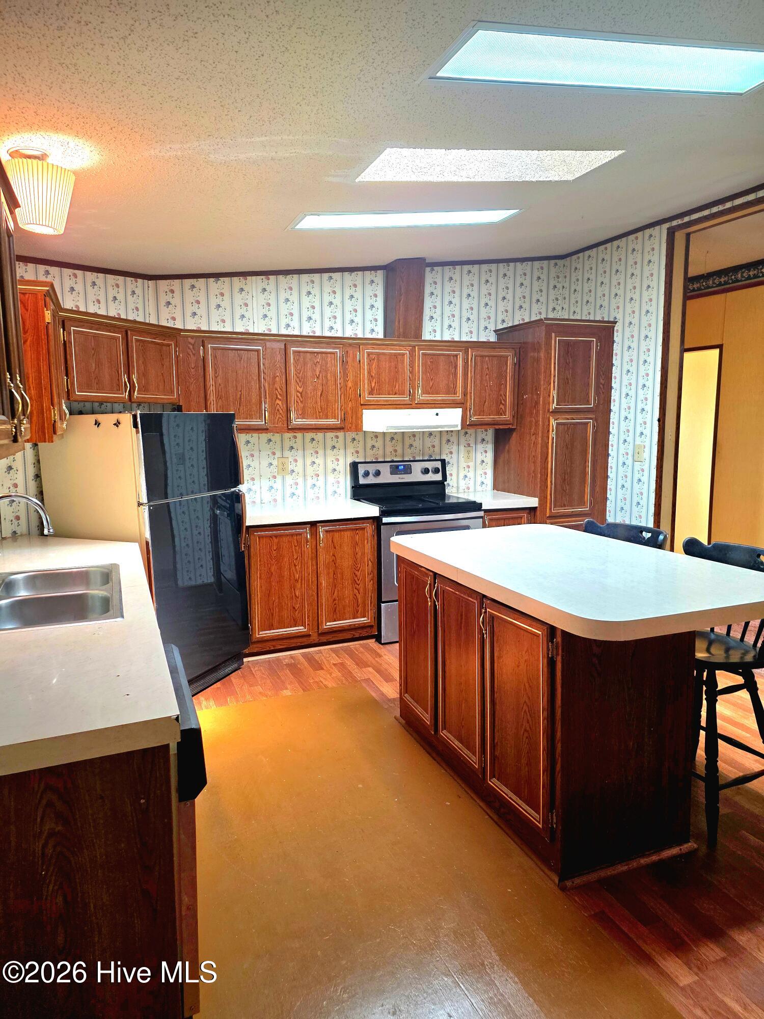 723 W Broad Street Property Photo 18