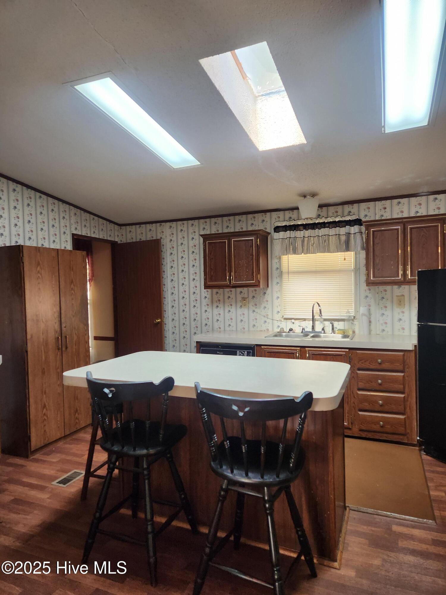 723 W Broad Street Property Photo 19
