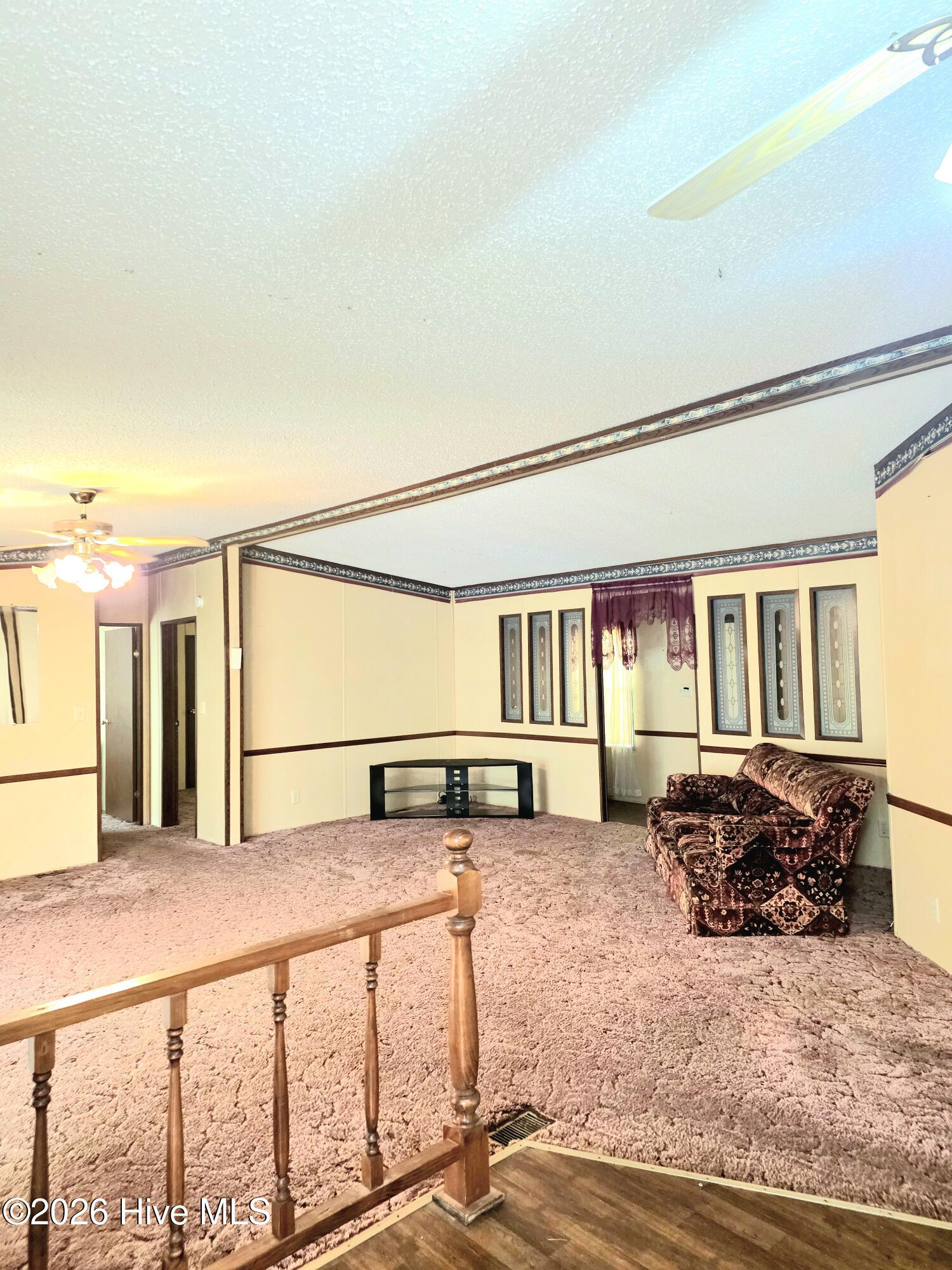 723 W Broad Street Property Photo 20