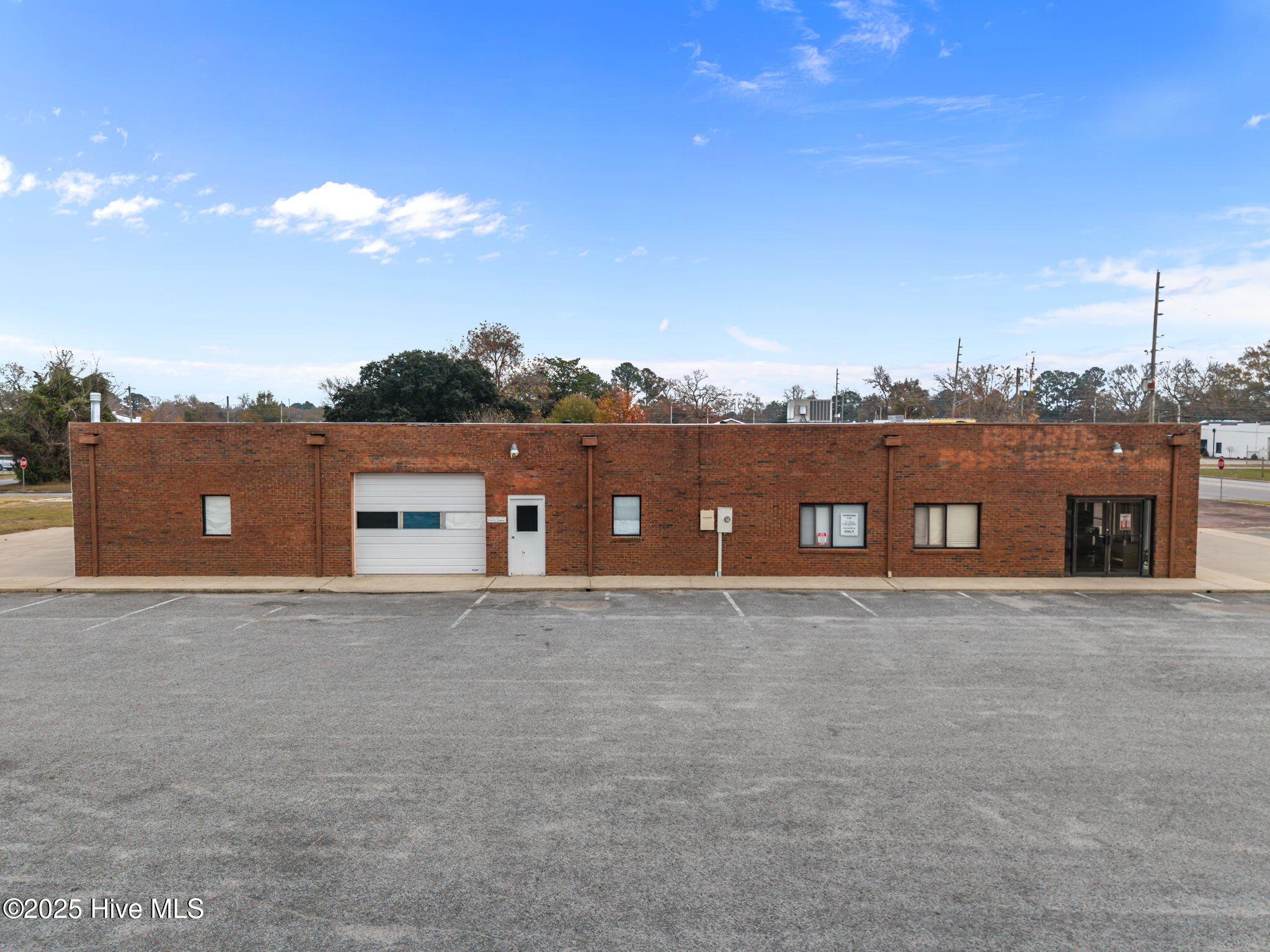 852 W 5th Street Property Photo 5