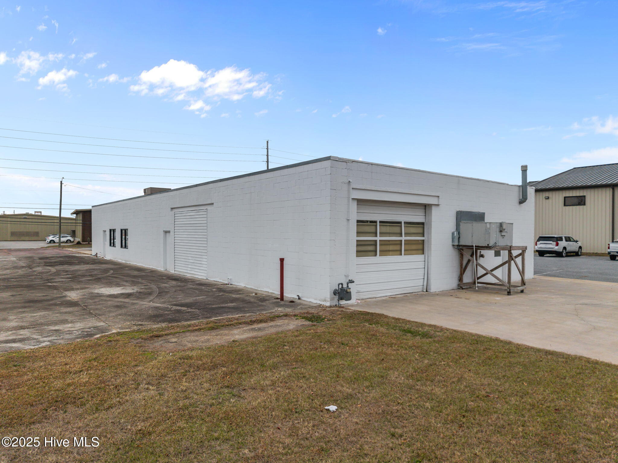 852 W 5th Street Property Photo 8