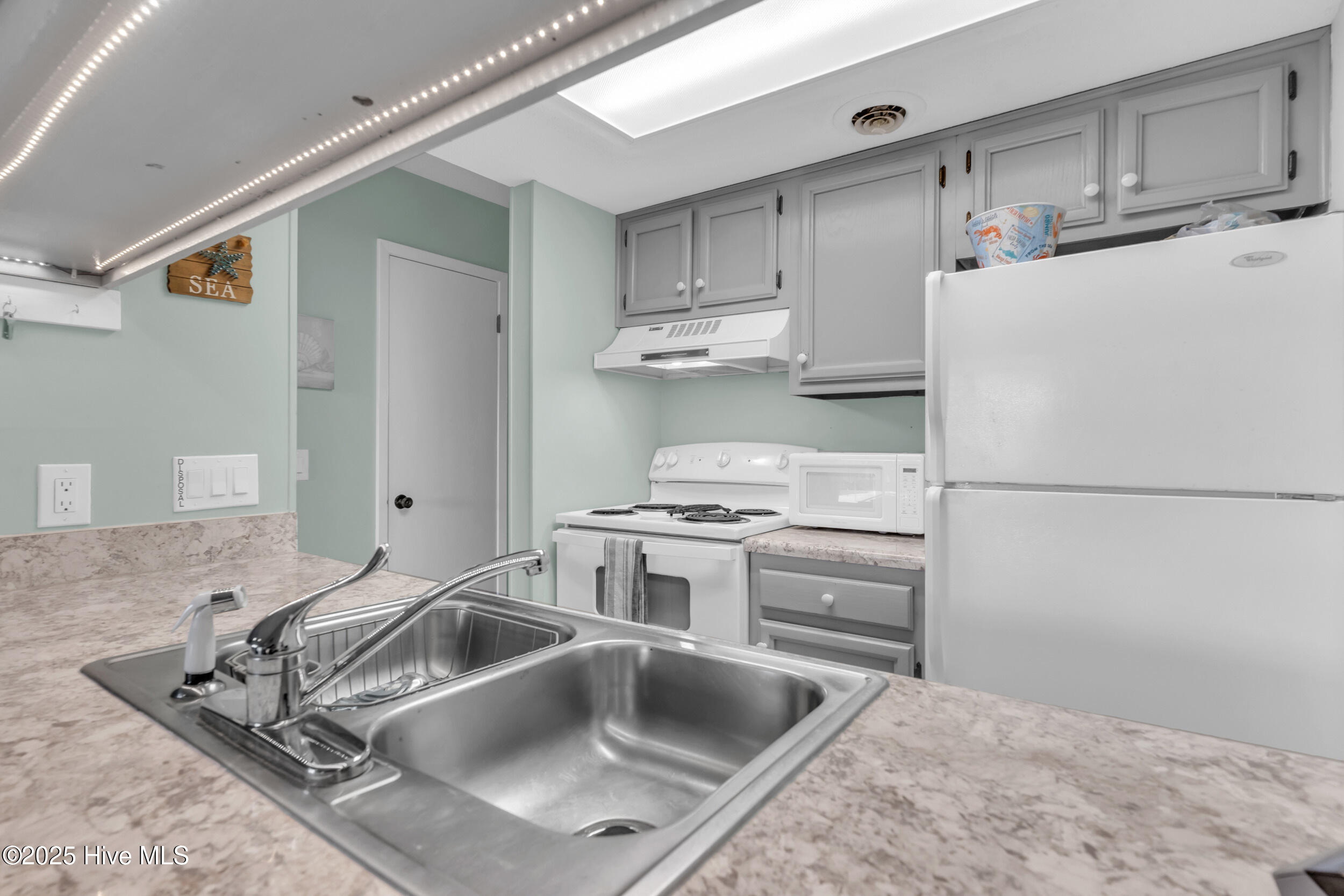 200 Lake Park Boulevard S 8a Property Photo 13