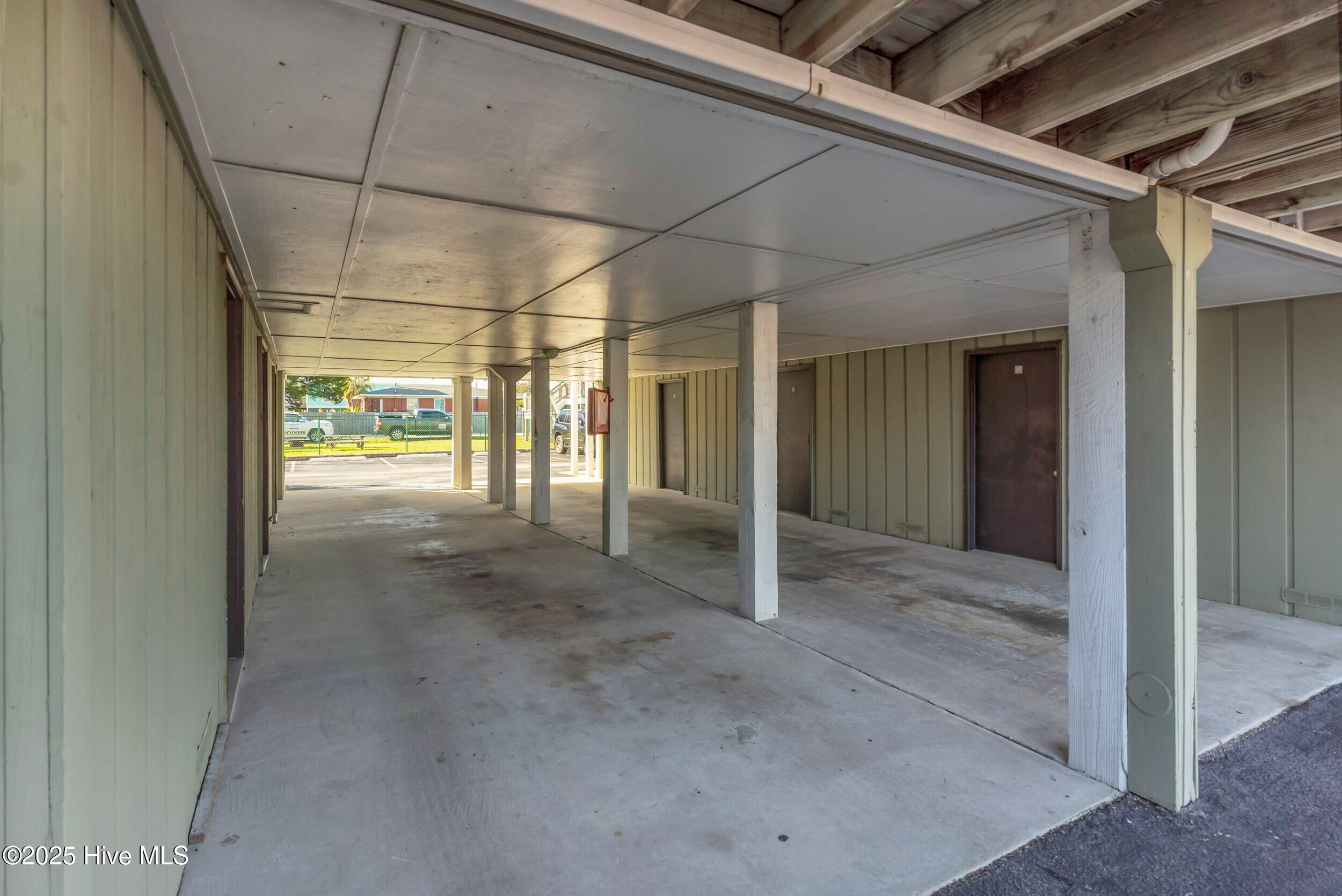 200 Lake Park Boulevard S 8a Property Photo 25