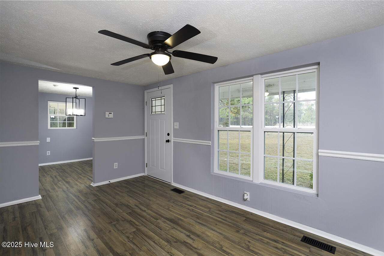 4050 Doc Bennett Road Property Photo 6