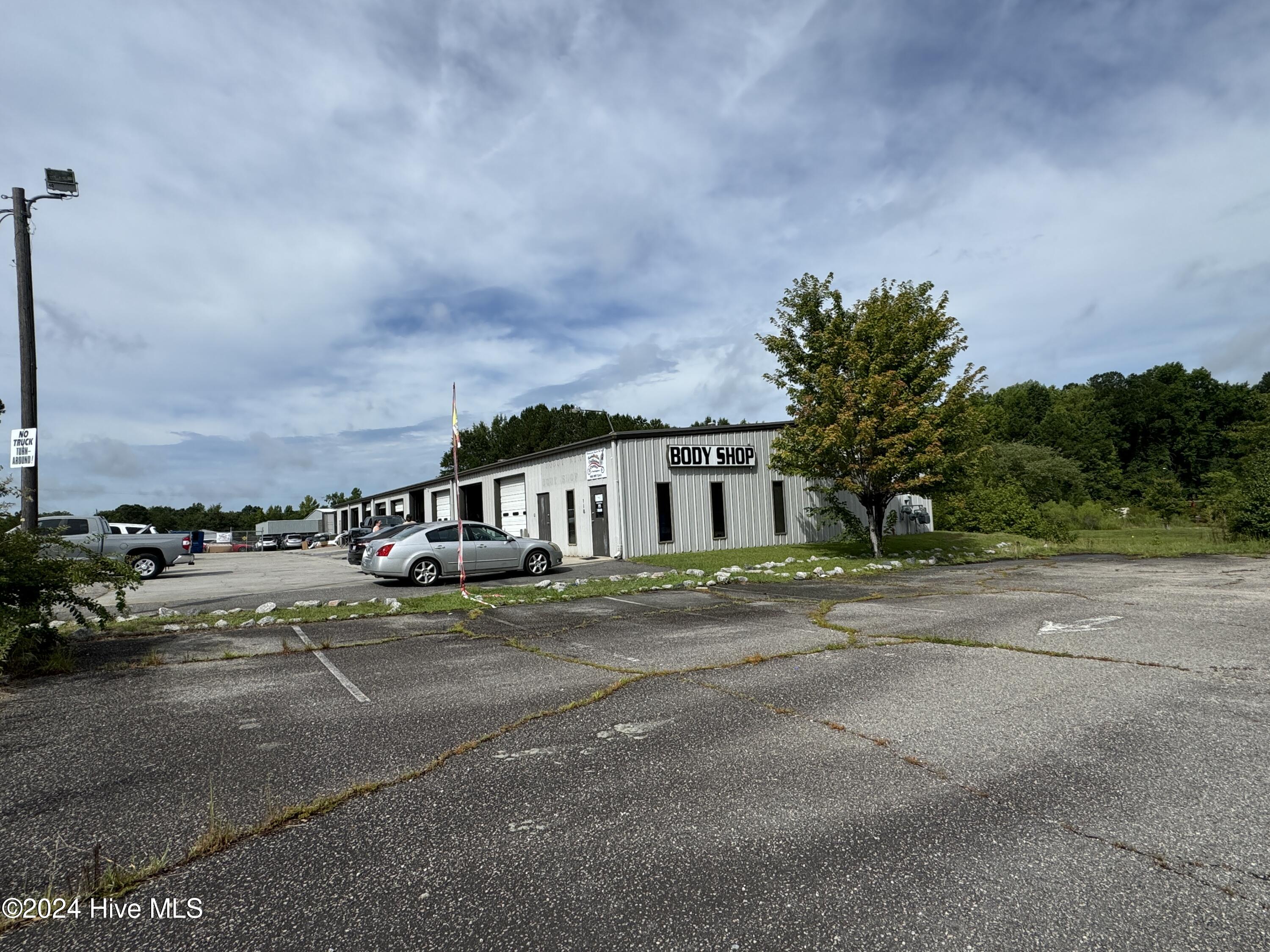 1708 E Broad Avenue Property Photo 7