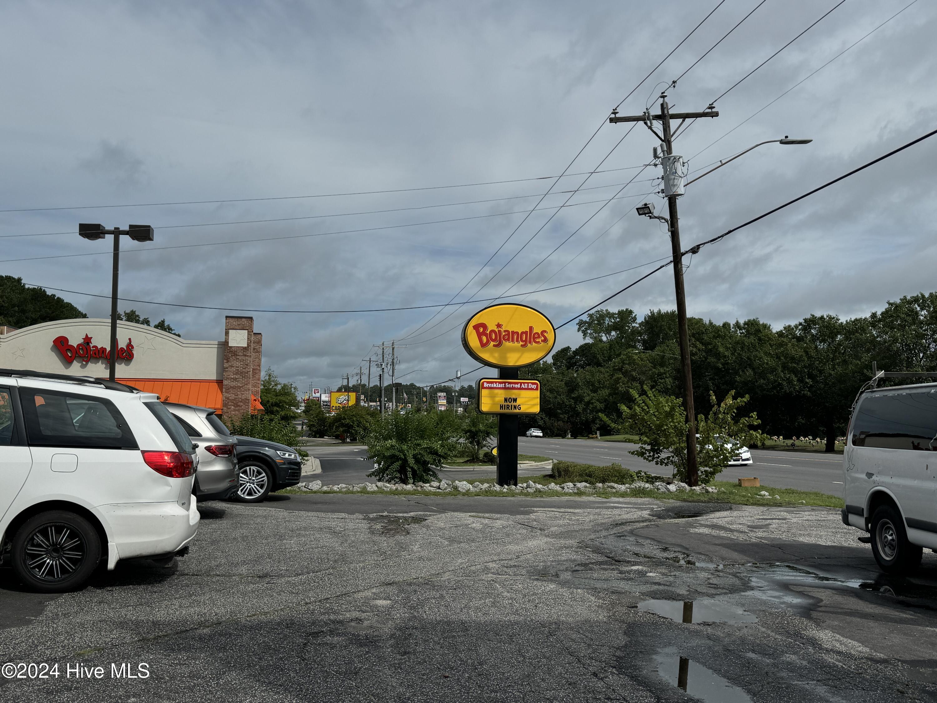 1708 E Broad Avenue Property Photo 8