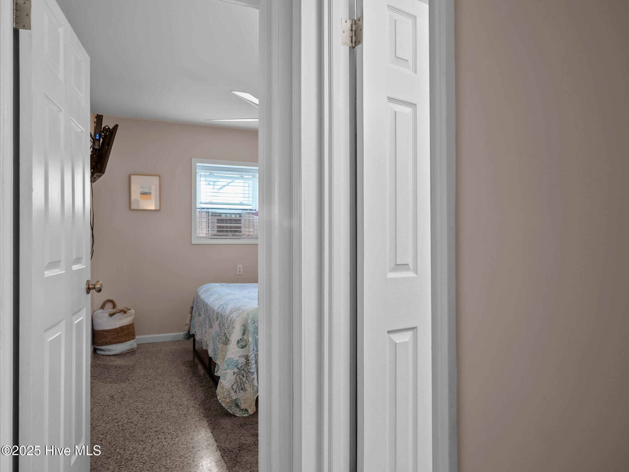 301 Henderson Boulevard 24 Property Photo 18