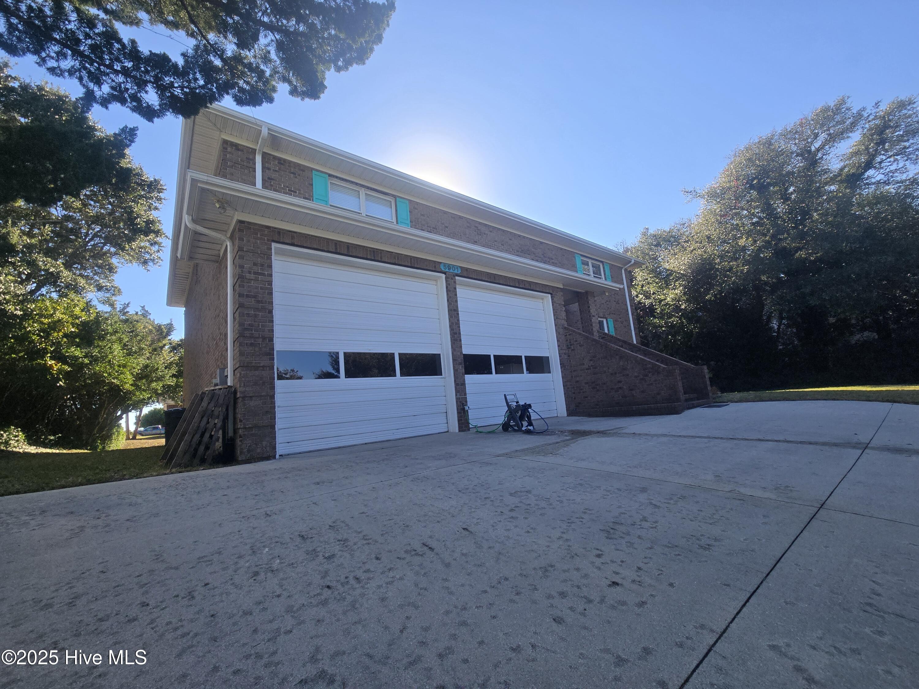 5901 Mclean Street Property Photo 2