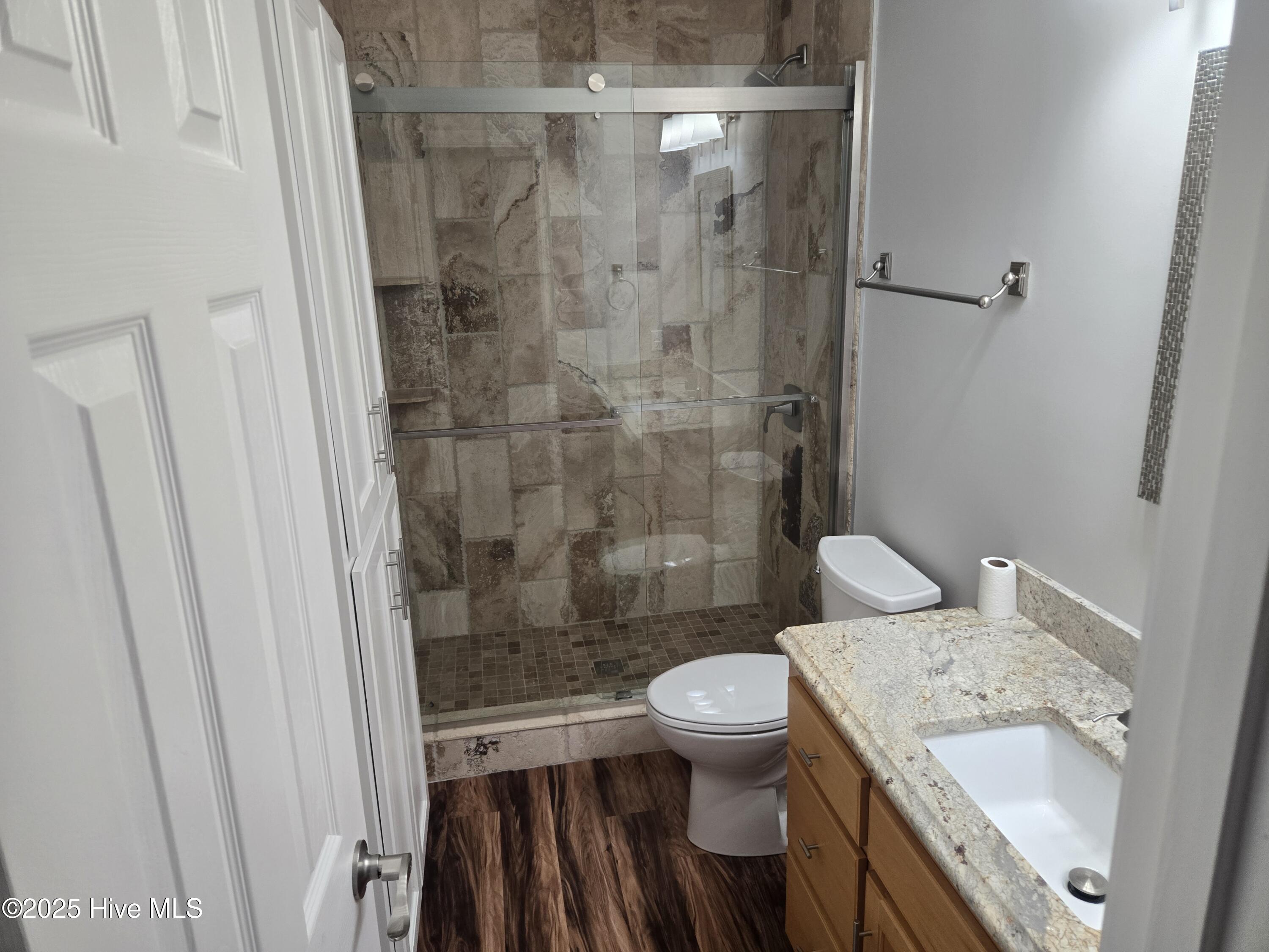 5901 Mclean Street Property Photo 13