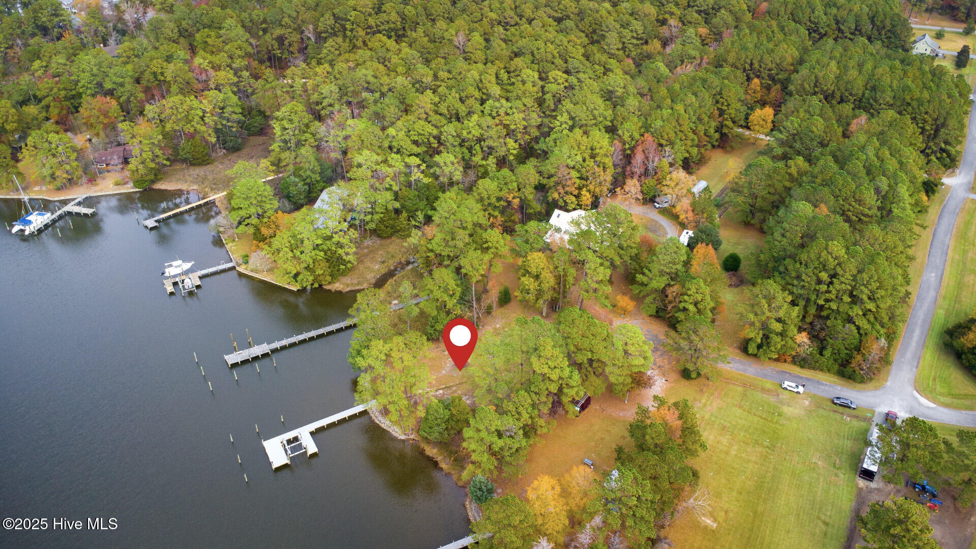 105 Trawler Lane Property Photo 2