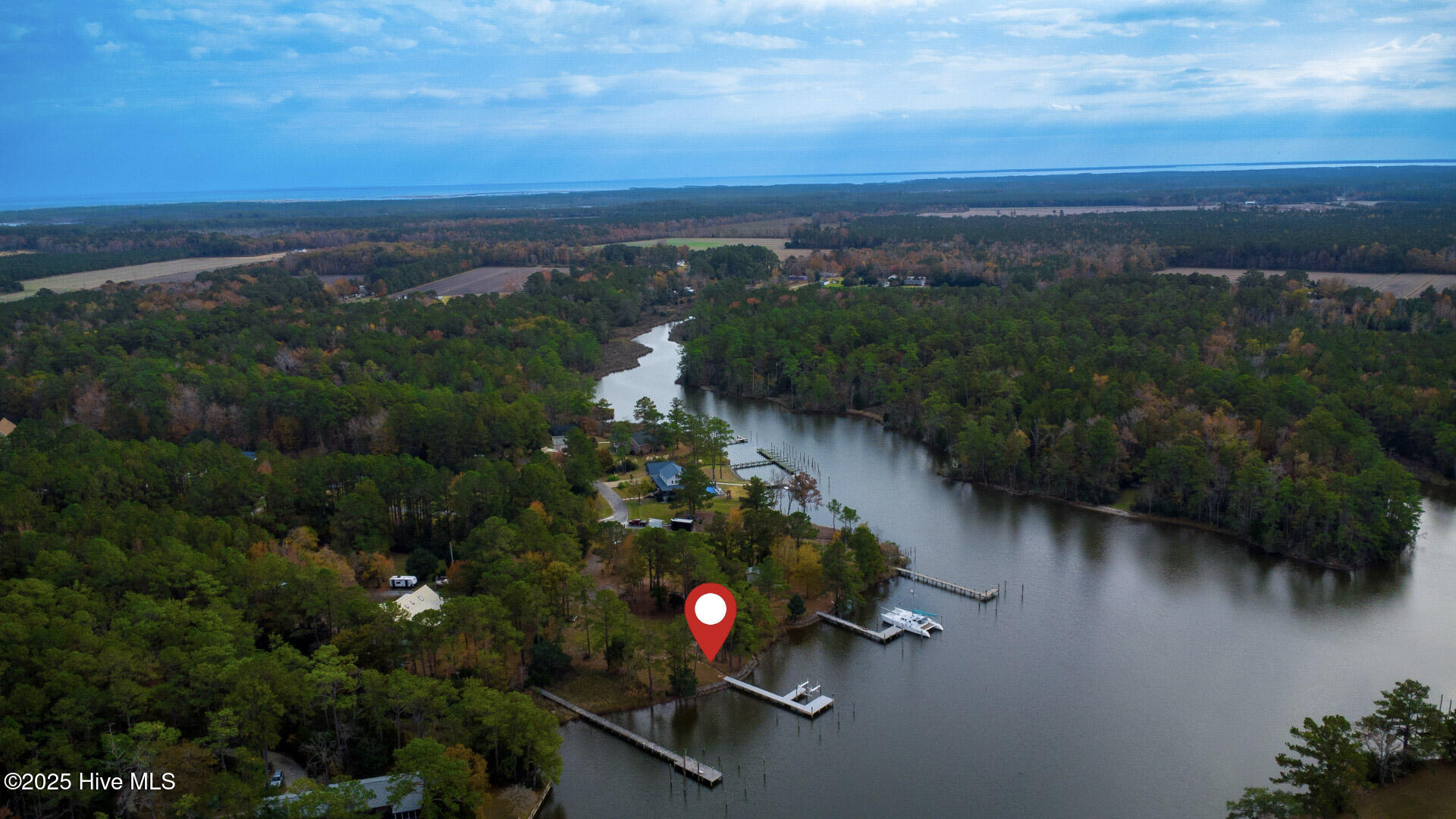 105 Trawler Lane Property Photo 8
