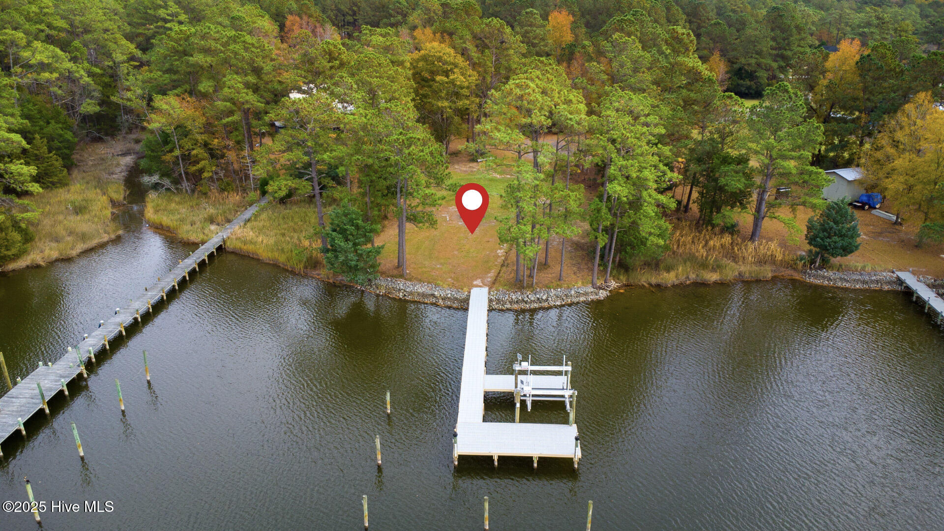 105 Trawler Lane Property Photo 11
