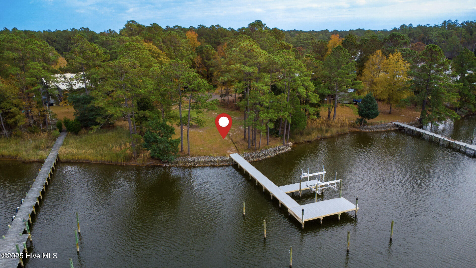 105 Trawler Lane Property Photo 12
