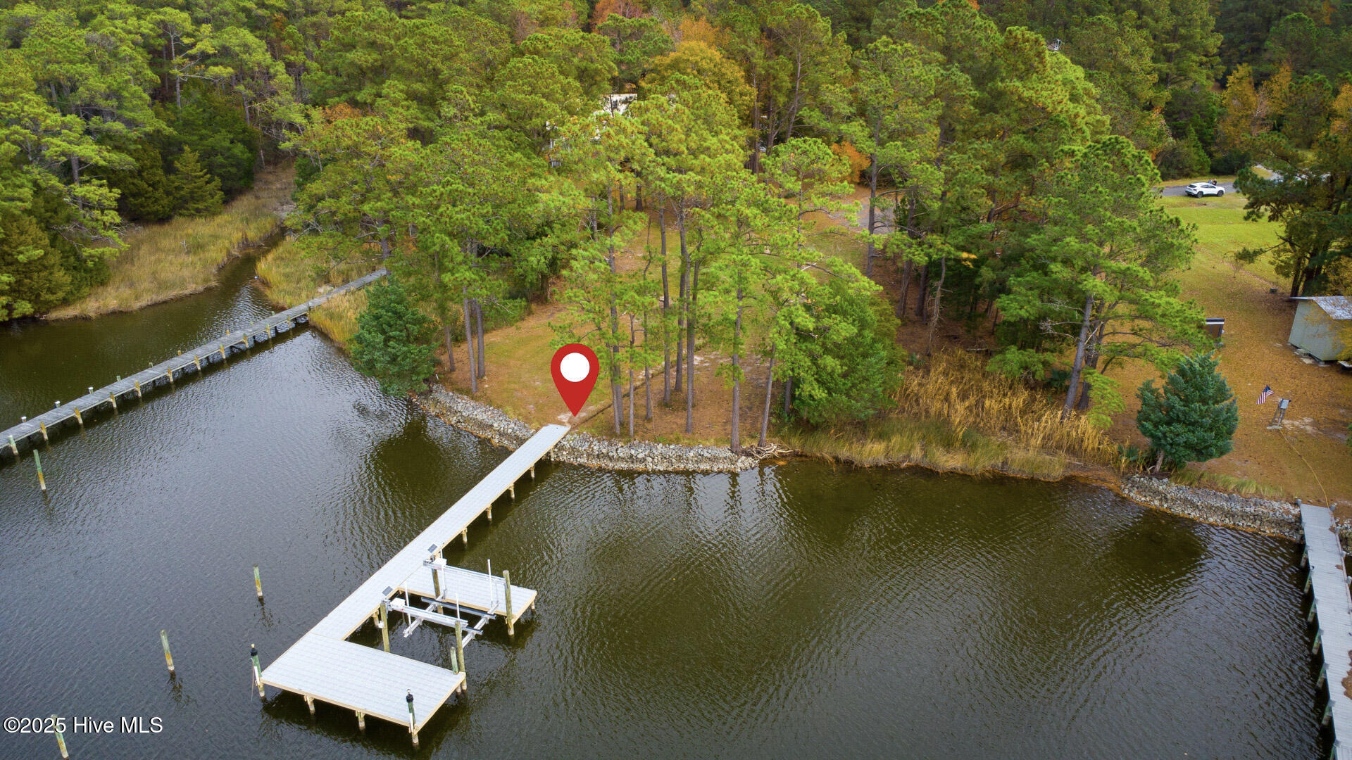 105 Trawler Lane Property Photo 13