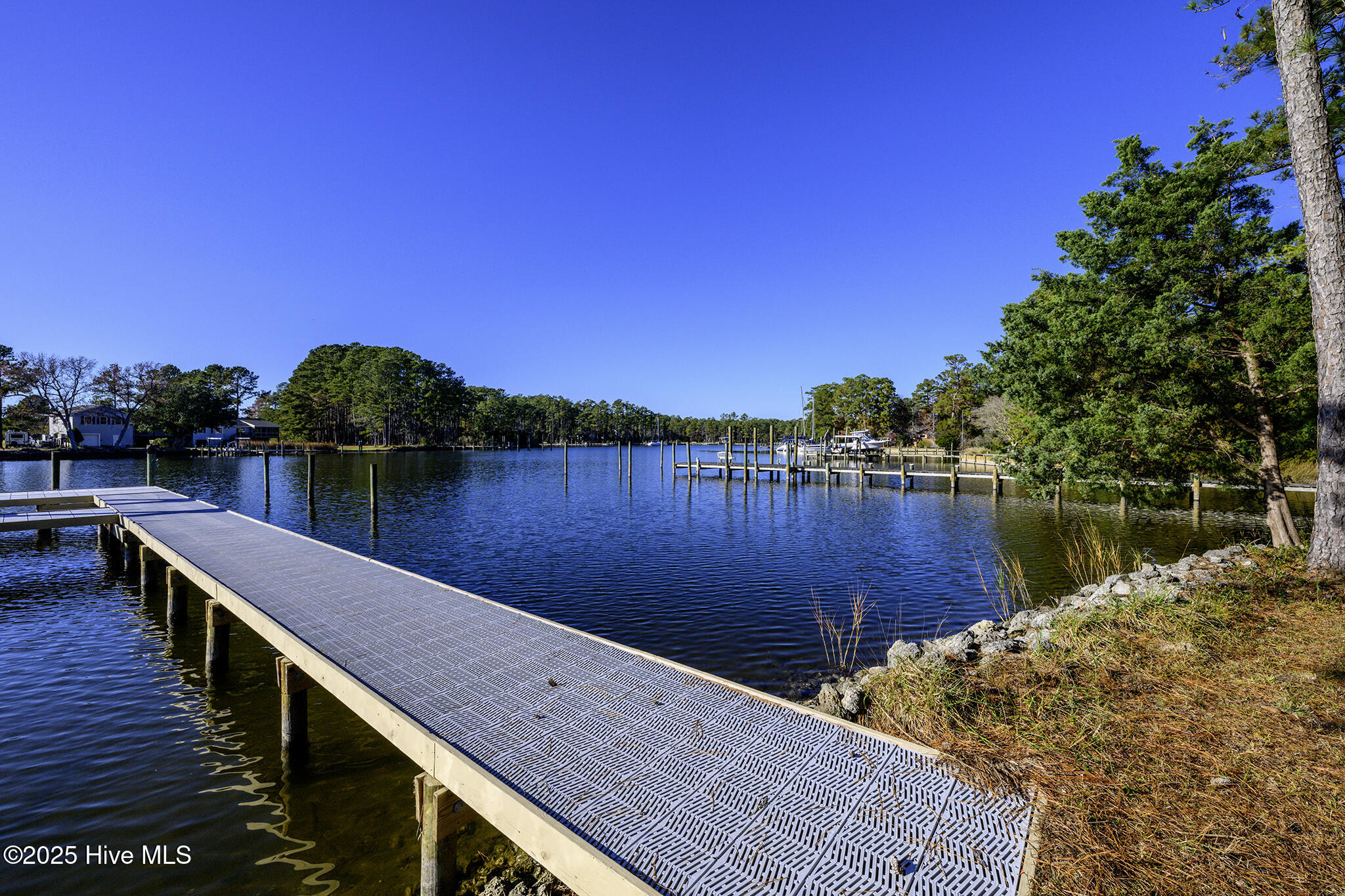 105 Trawler Lane Property Photo 15