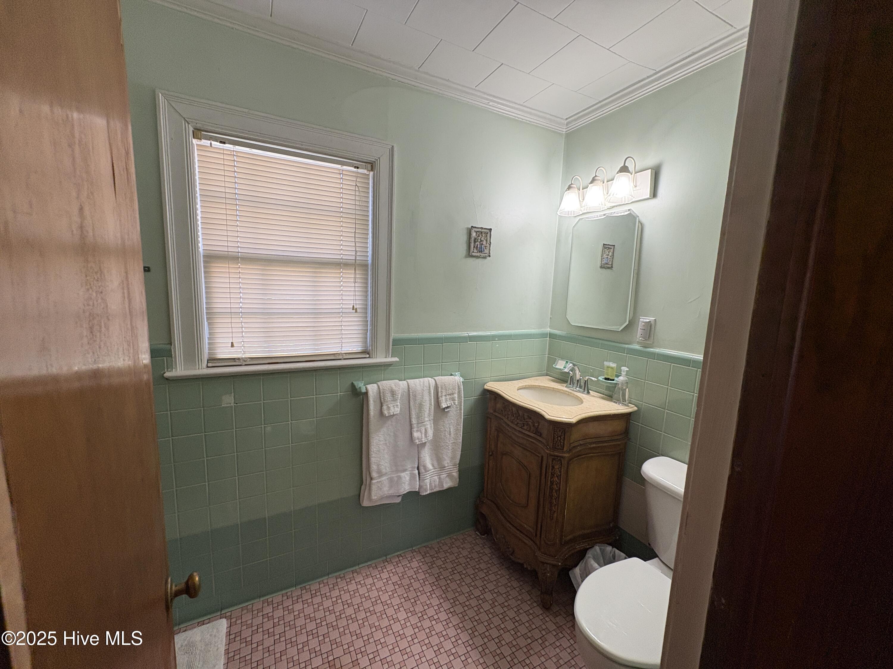 1914 Trent Boulevard 6 Property Photo 7