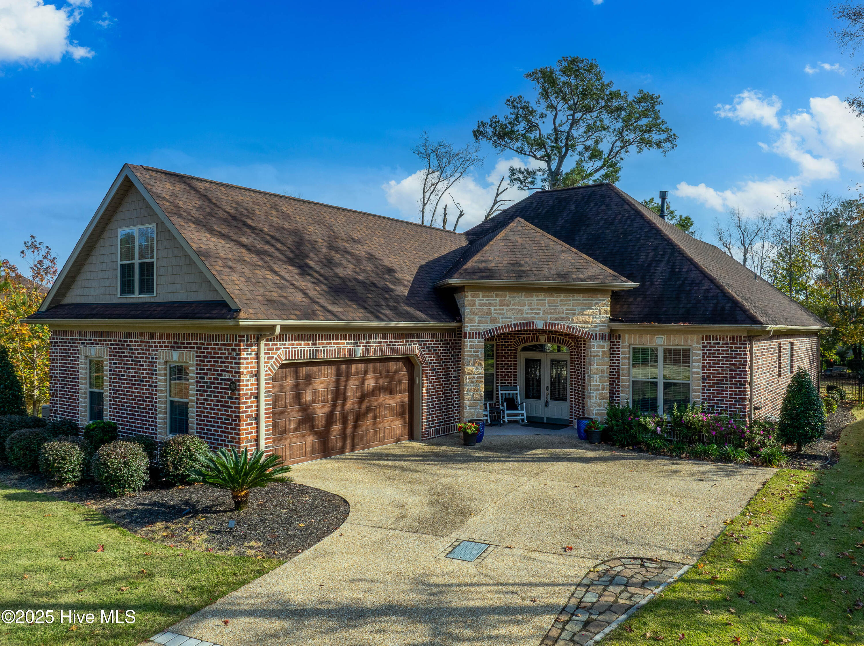 662 Jenoa Loop Property Photo 1