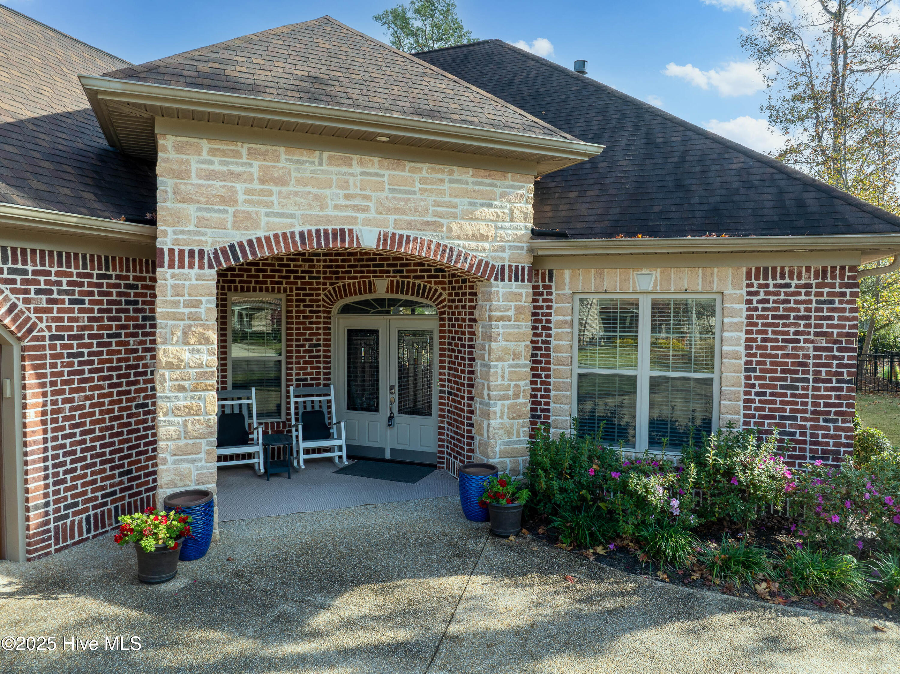 662 Jenoa Loop Property Photo 5