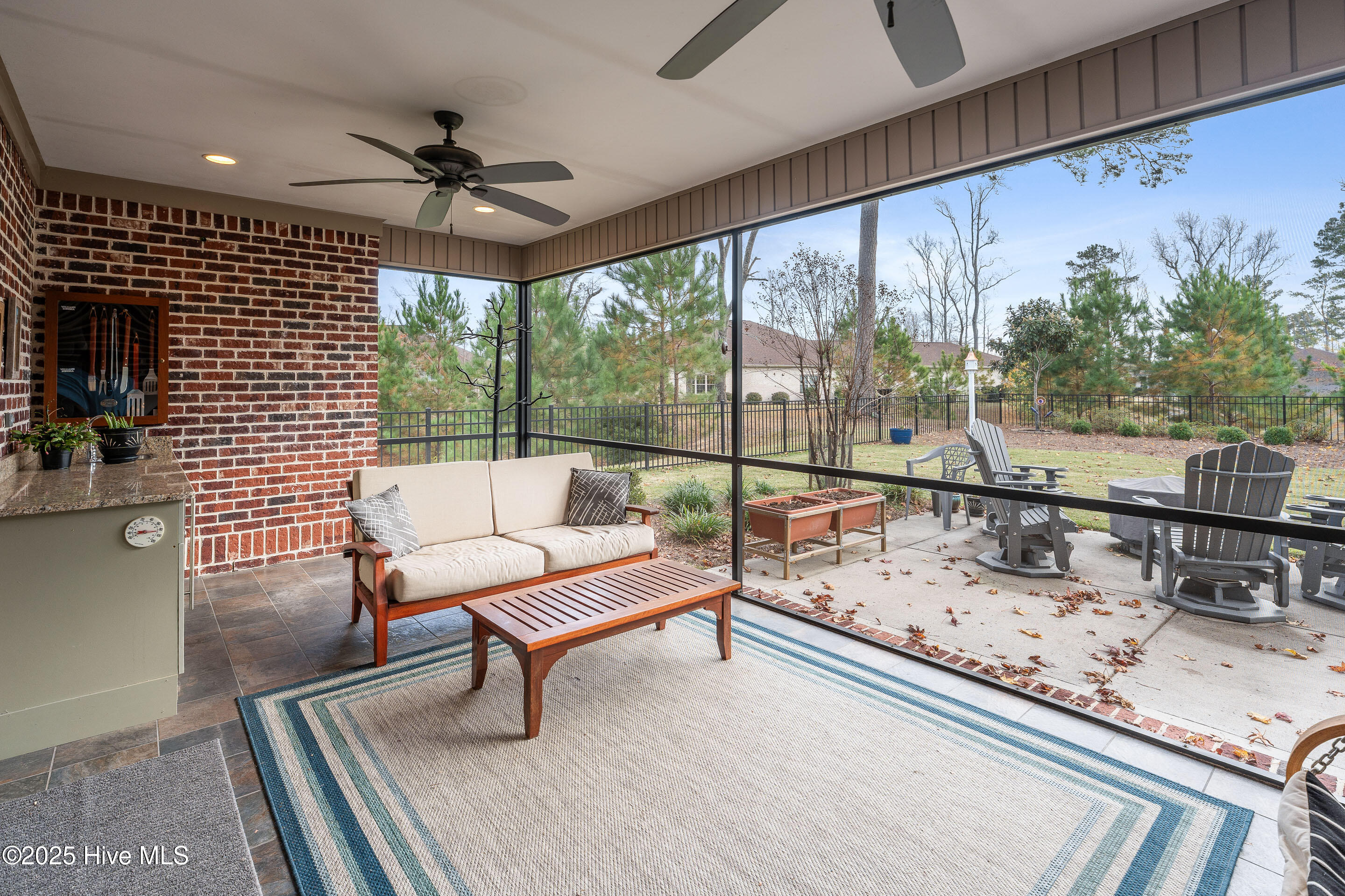 662 Jenoa Loop Property Photo 20