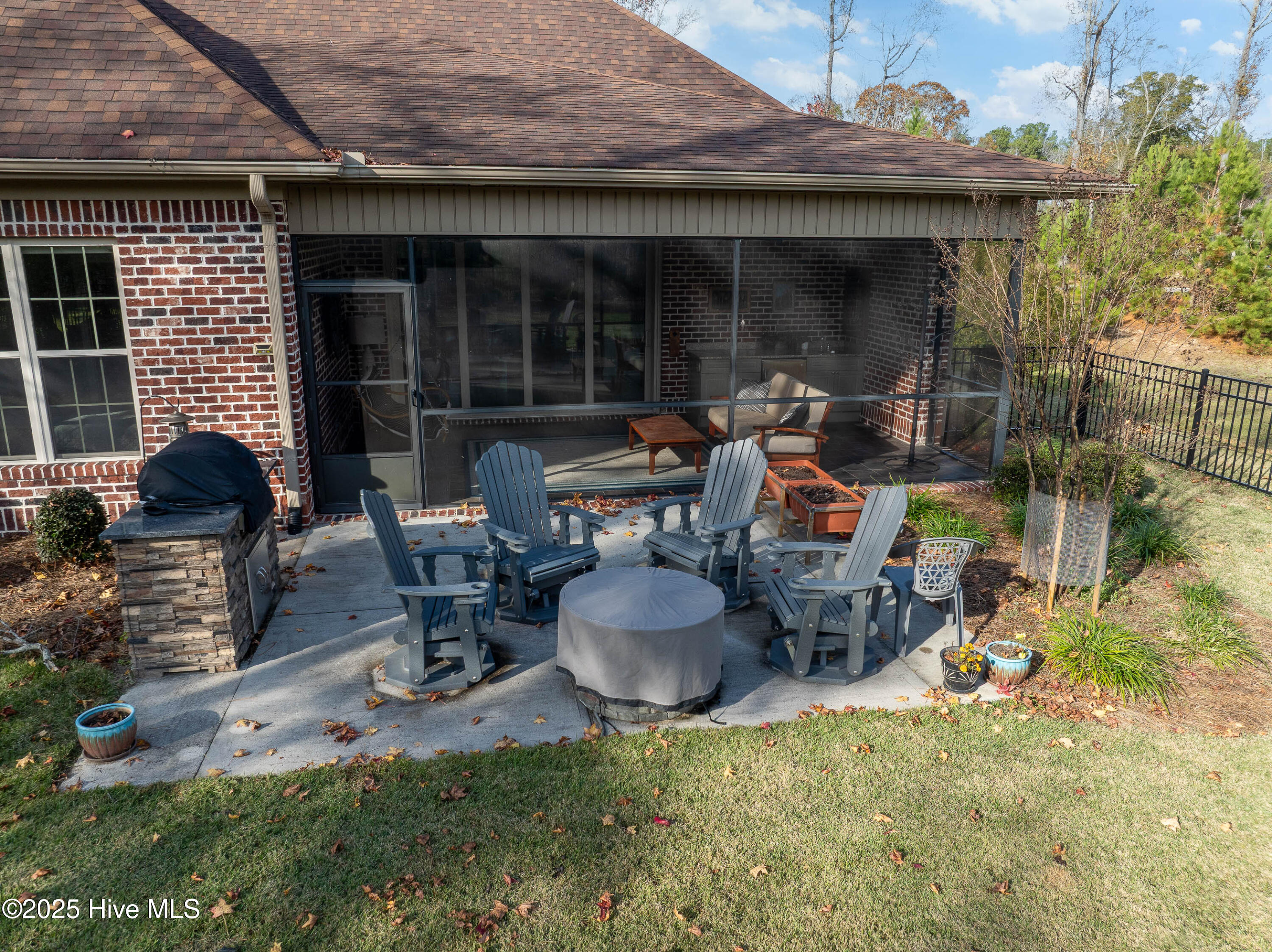 662 Jenoa Loop Property Photo 48