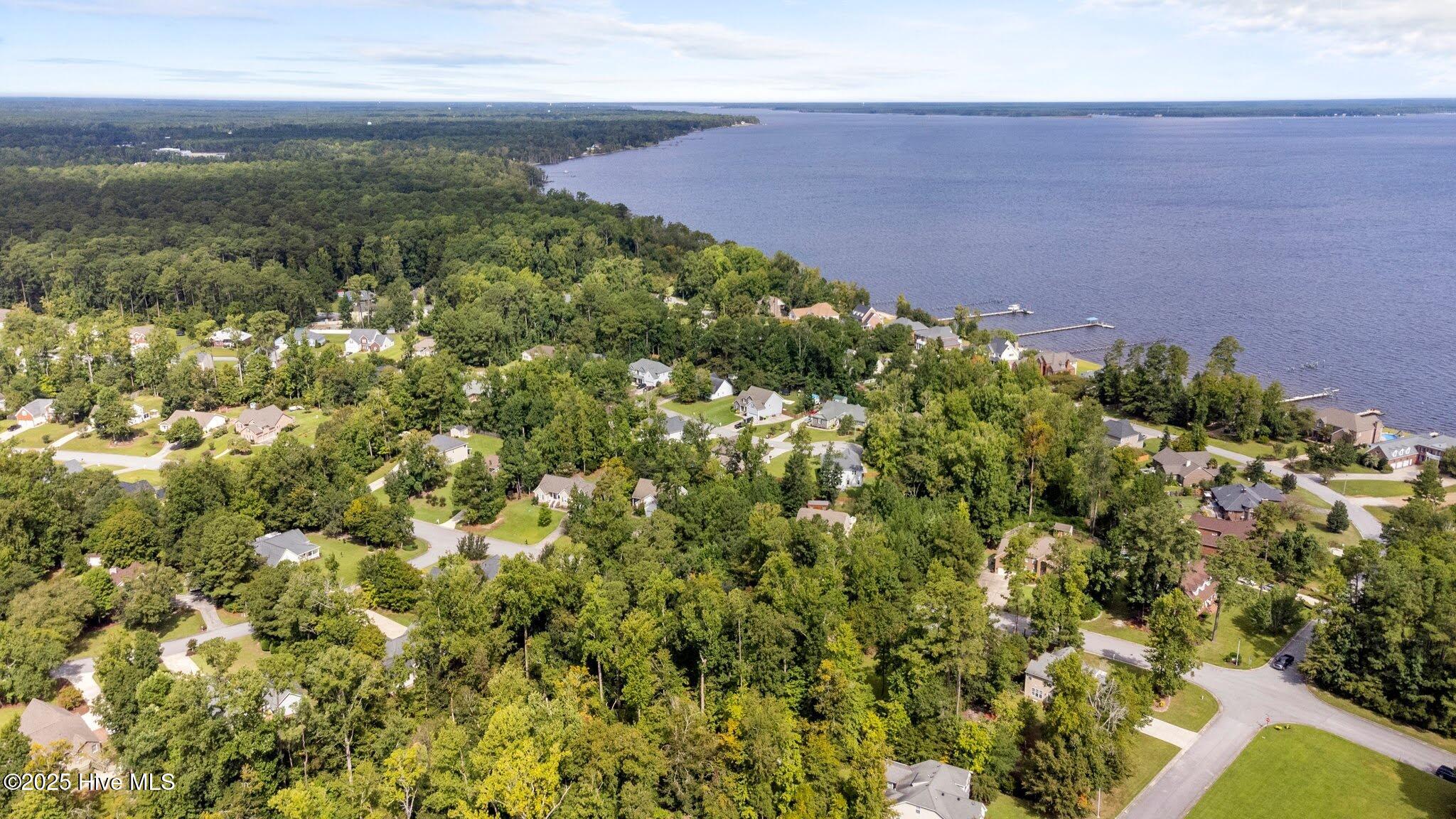 202 Neuse Harbour Boulevard Property Photo 8