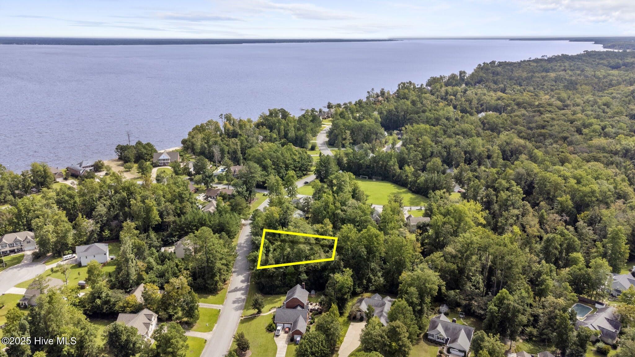 202 Neuse Harbour Boulevard Property Photo 11