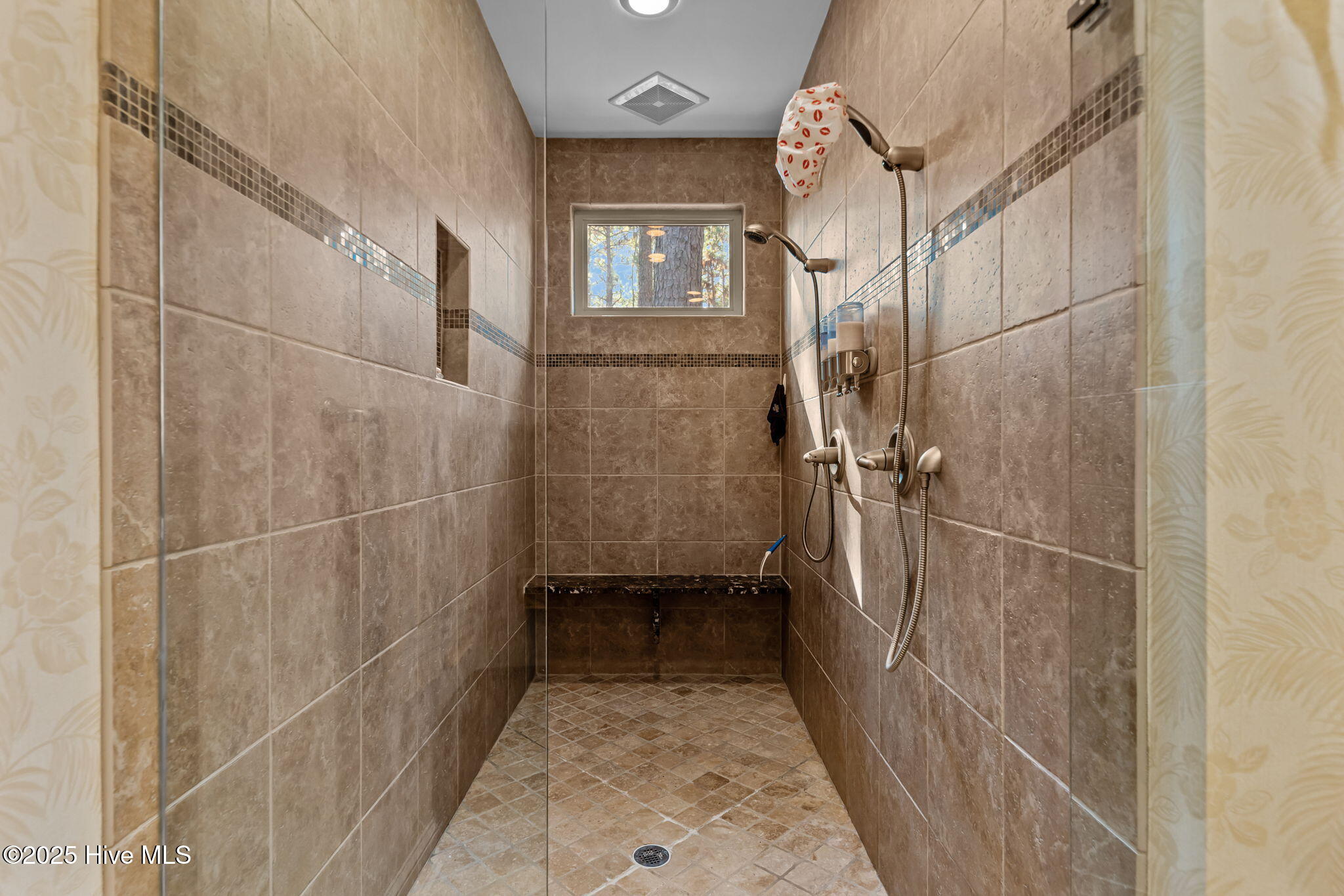 7 Wellington Drive Property Photo 23
