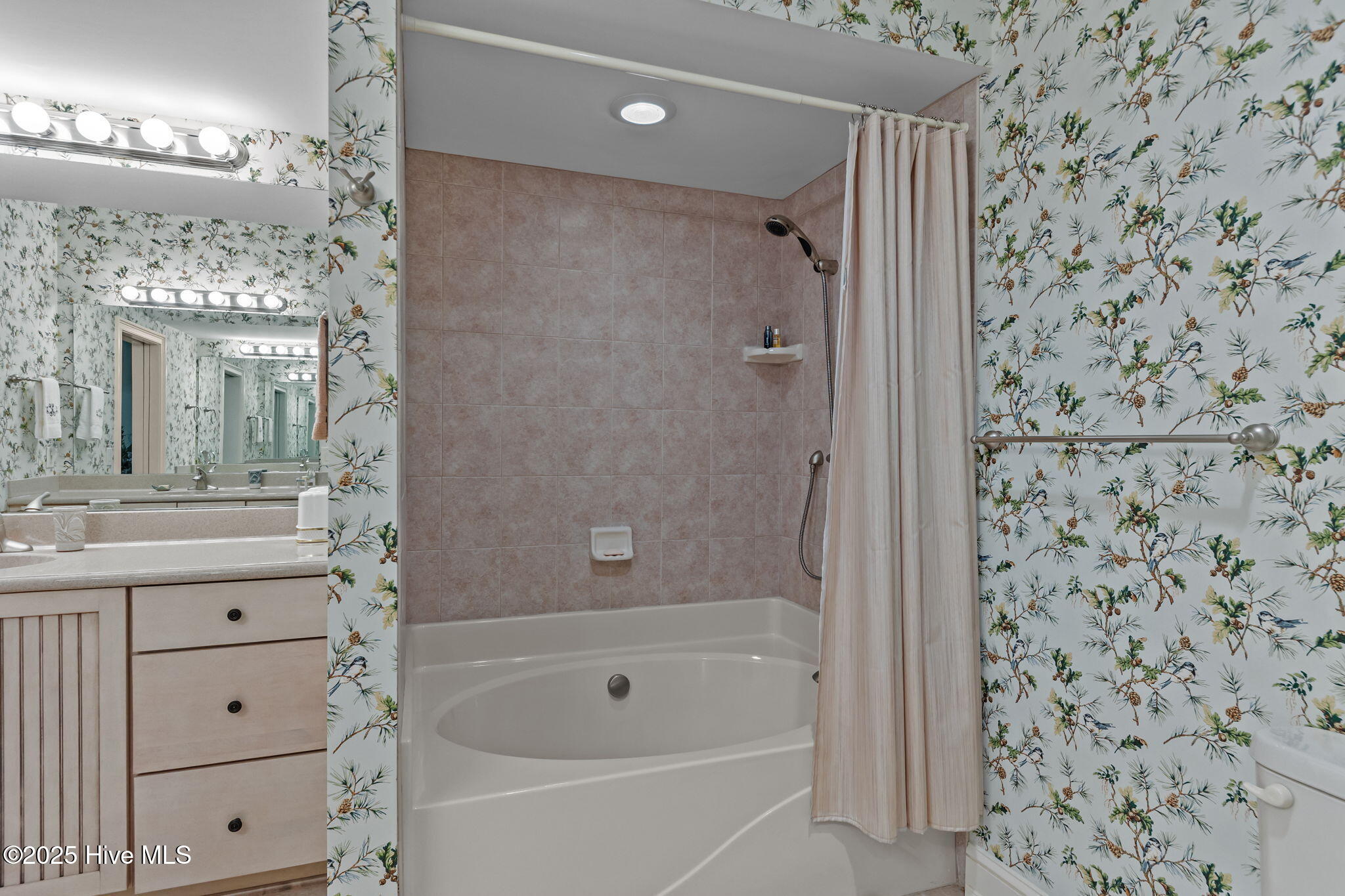 7 Wellington Drive Property Photo 31