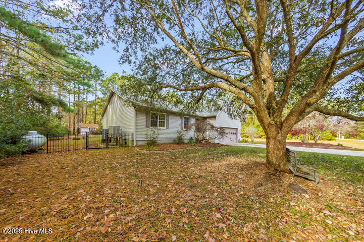 9314 Doris Drive Property Photo 3