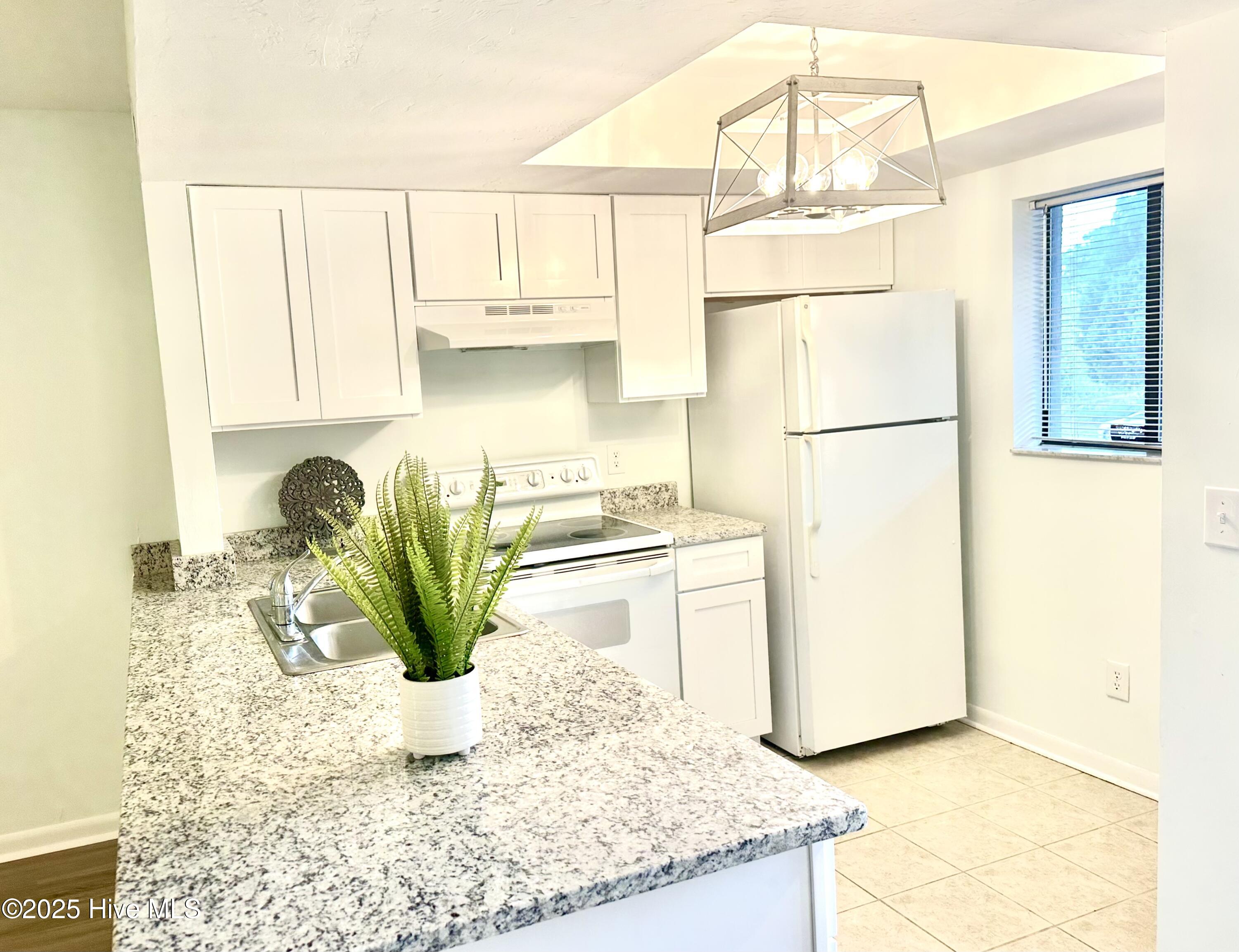 4451 Holly Tree Road Property Photo 3