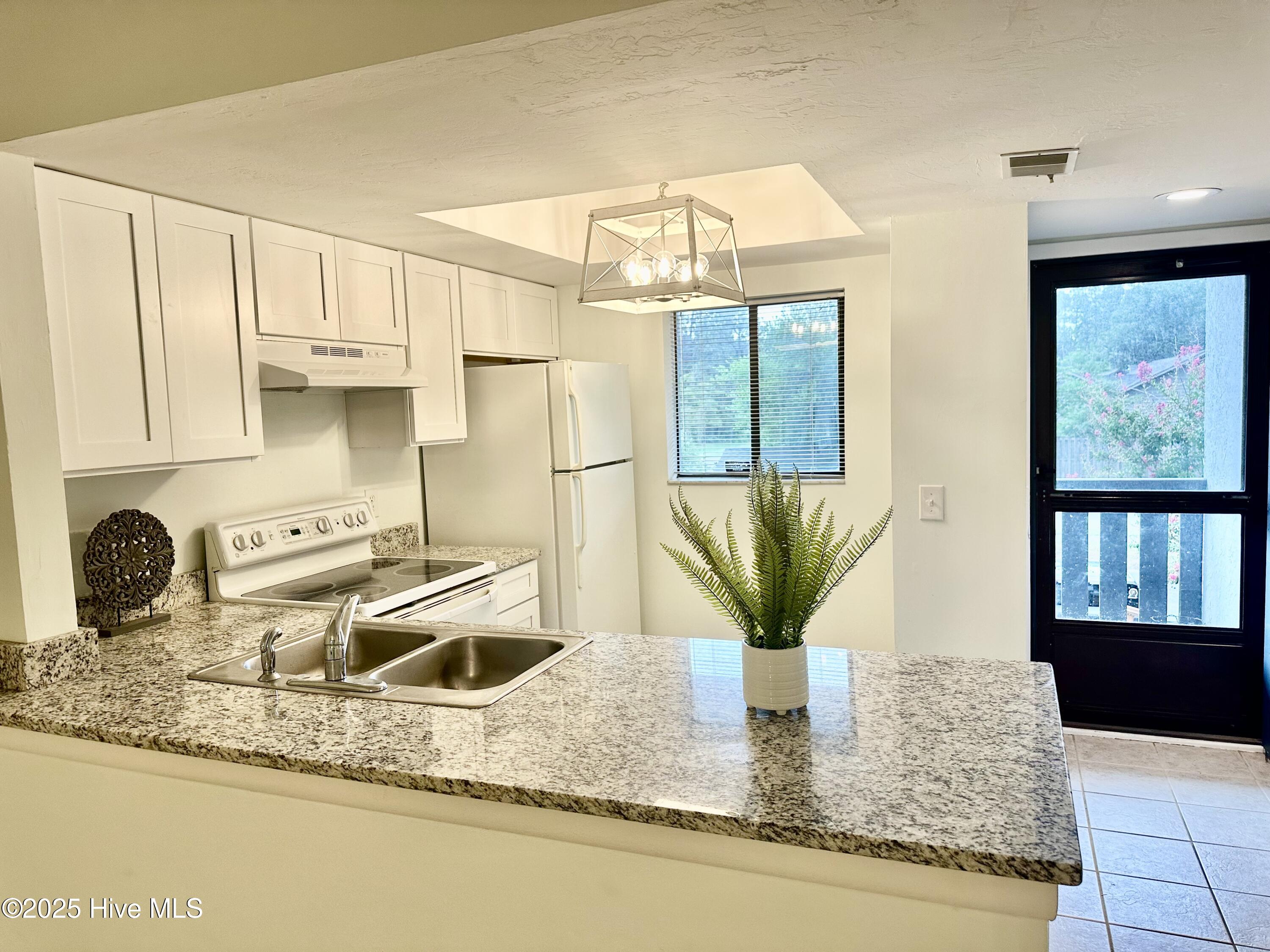 4451 Holly Tree Road Property Photo 5